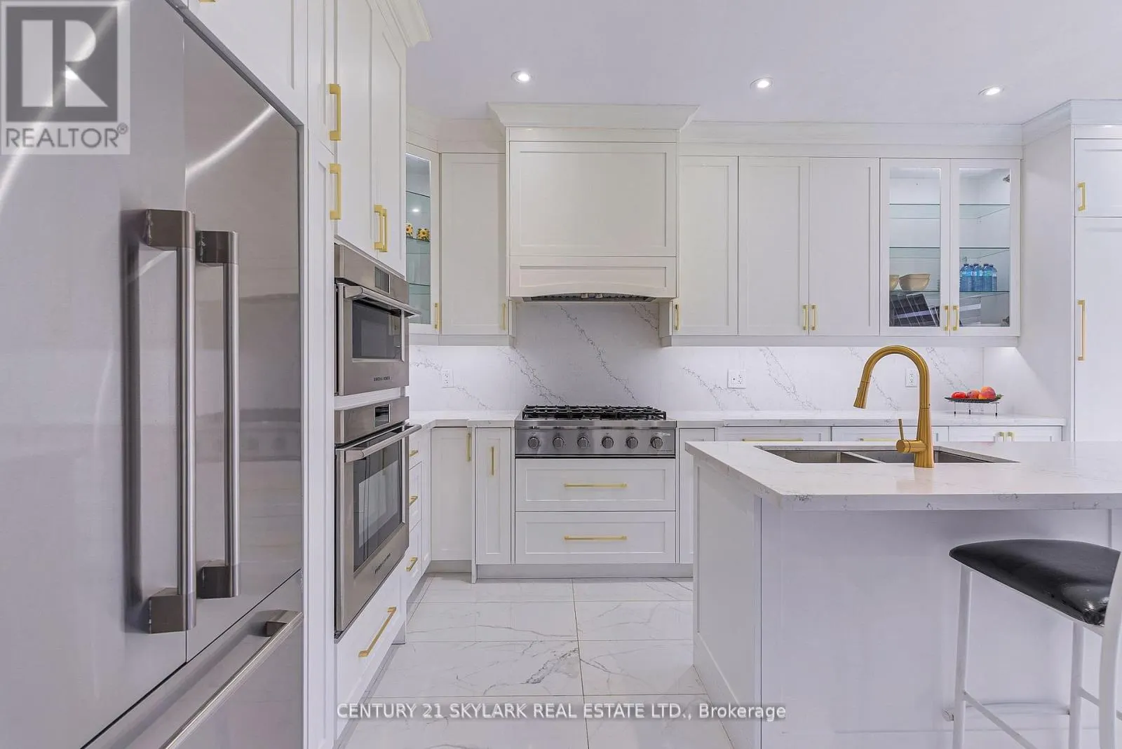 13 LEDGEROCK ROAD