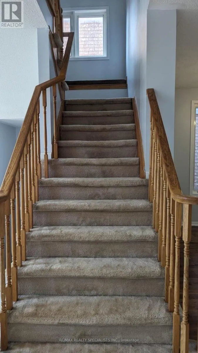 (UPPER) - 7149 SUNTHORPE LANE