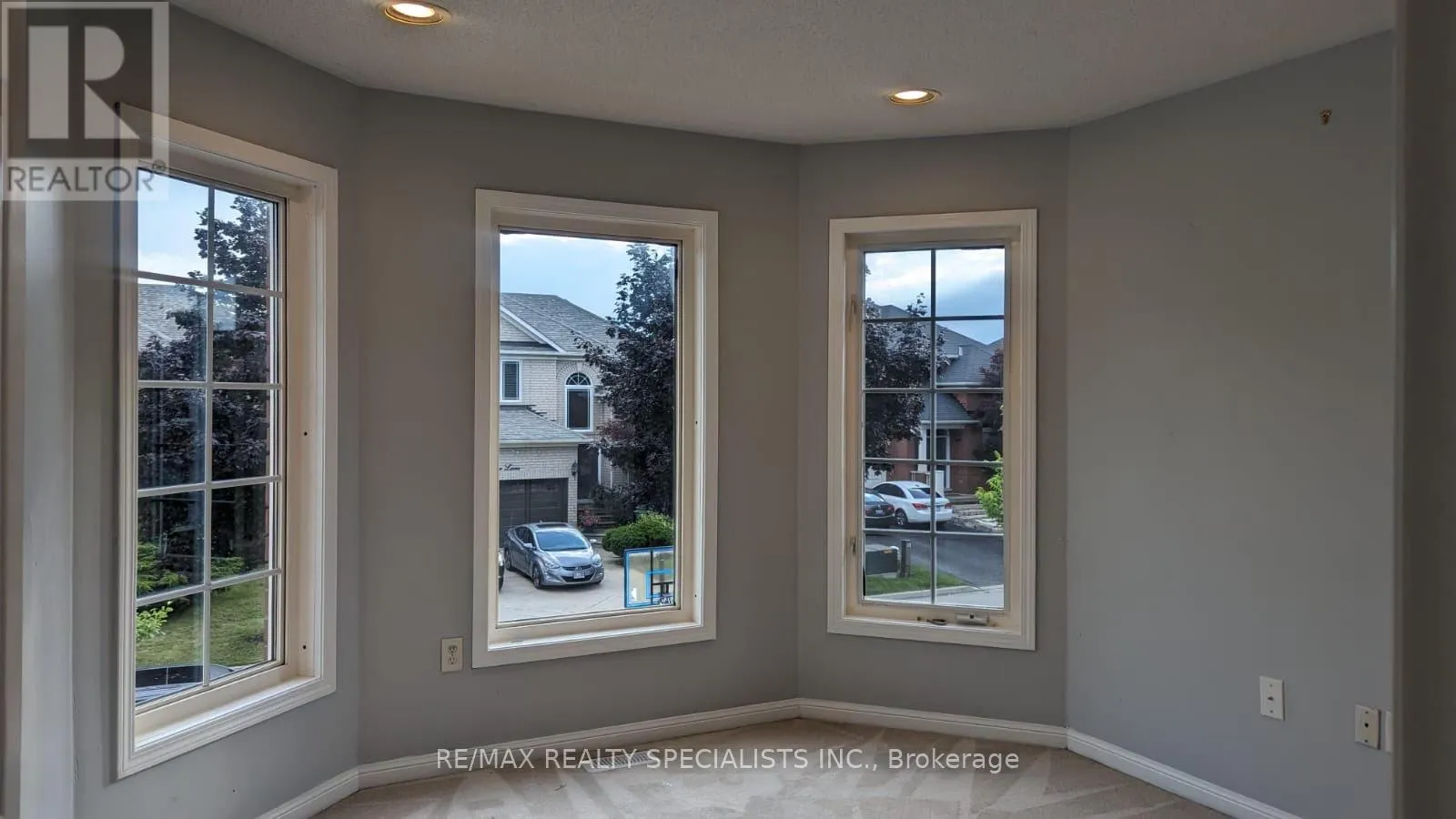 (UPPER) - 7149 SUNTHORPE LANE