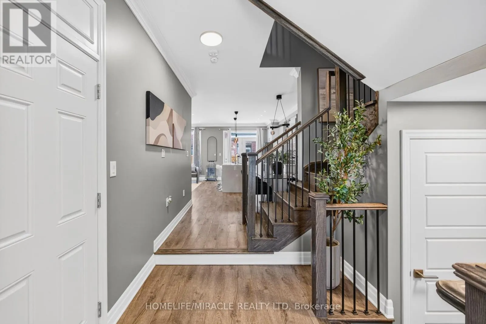 1681 SAUBLE COURT
