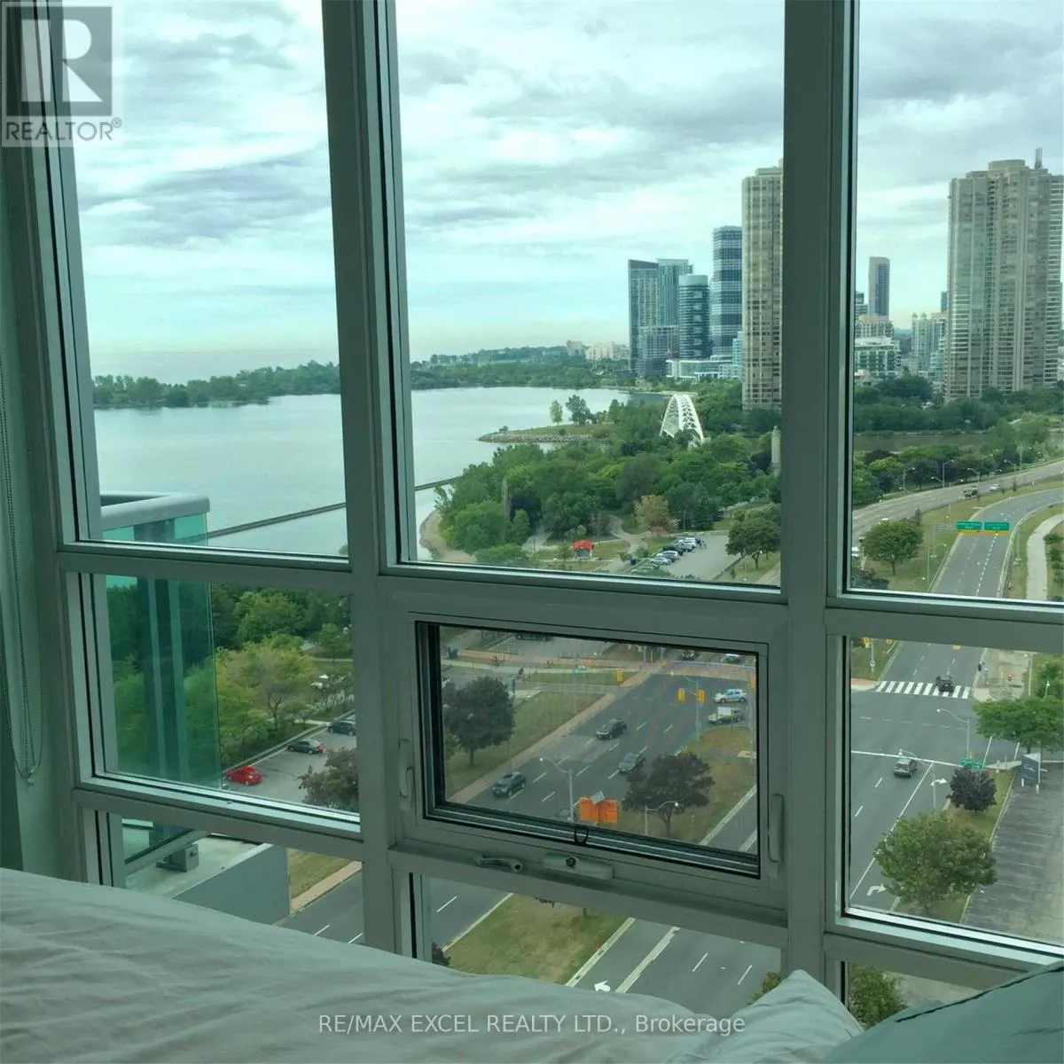 1709 - 1910 LAKE SHORE BOULEVARD W