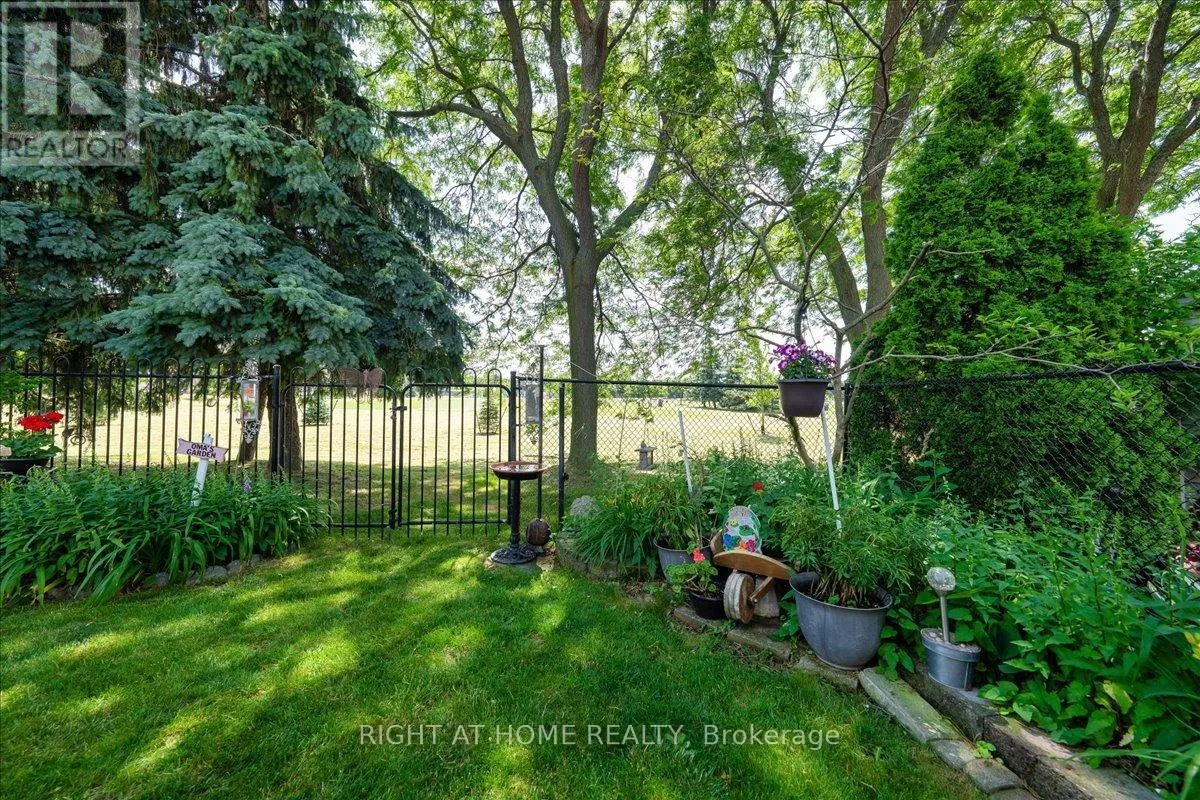 956 WINTERTON WAY