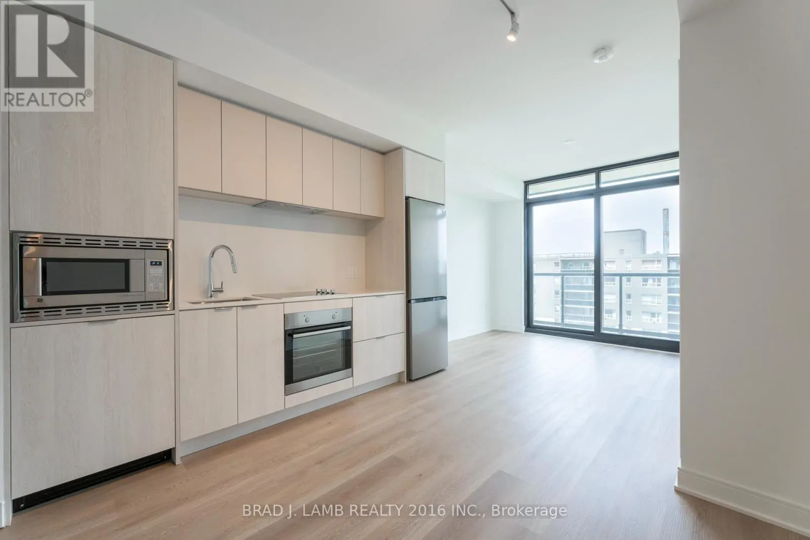 1010 - 86 DUNDAS STREET E