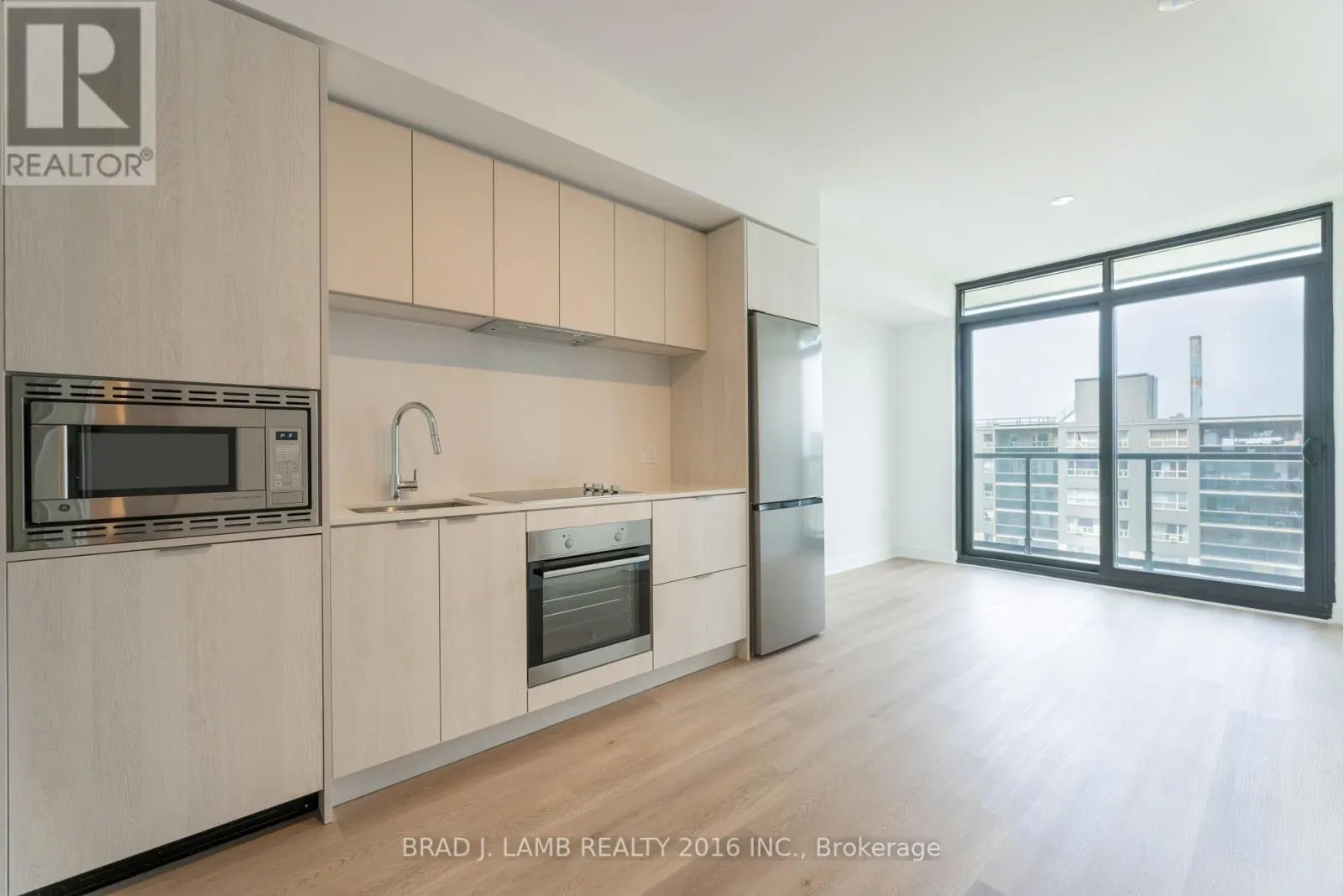 1010 - 86 DUNDAS STREET E