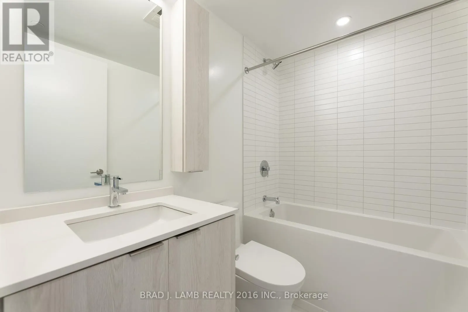 1010 - 86 DUNDAS STREET E