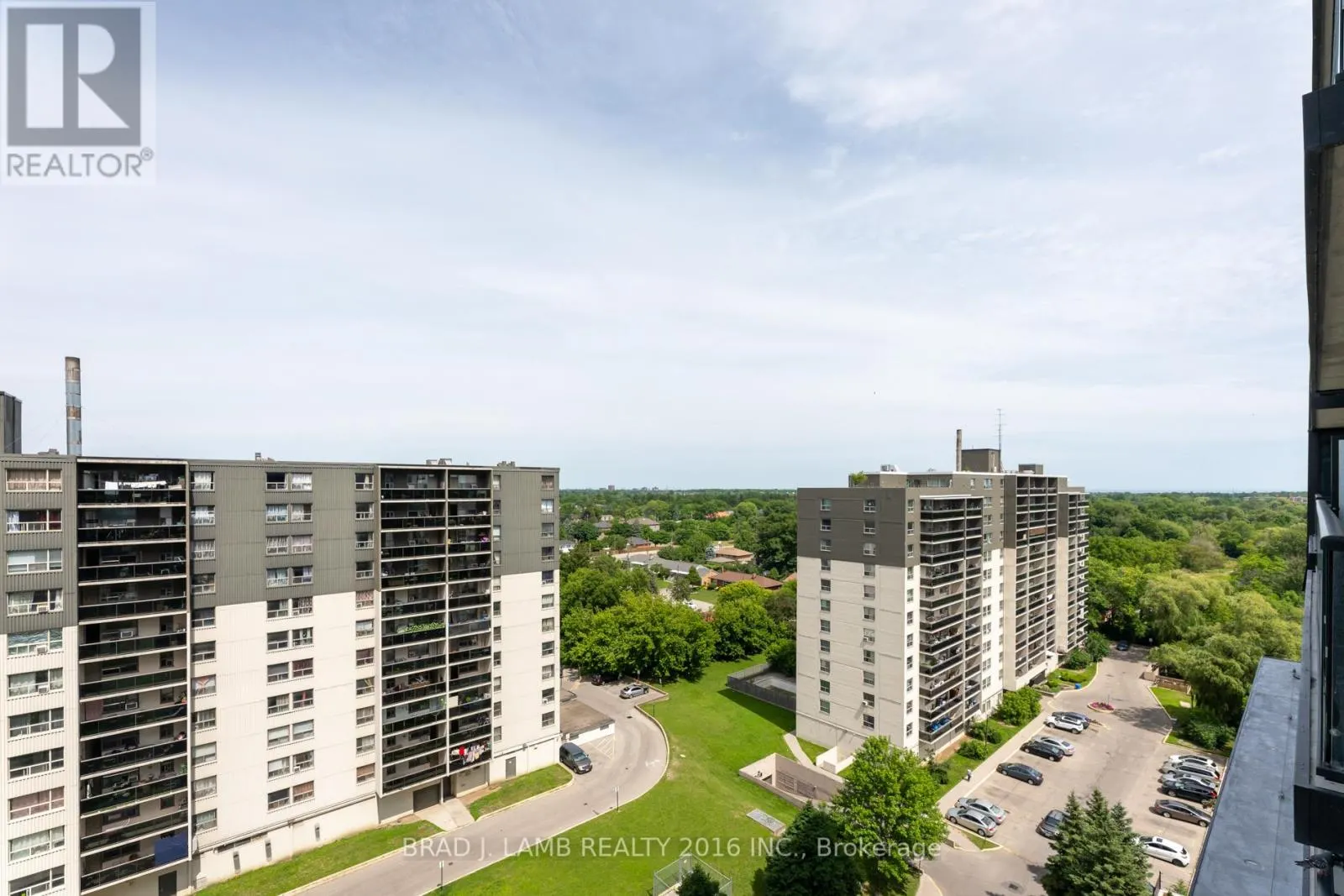 1010 - 86 DUNDAS STREET E