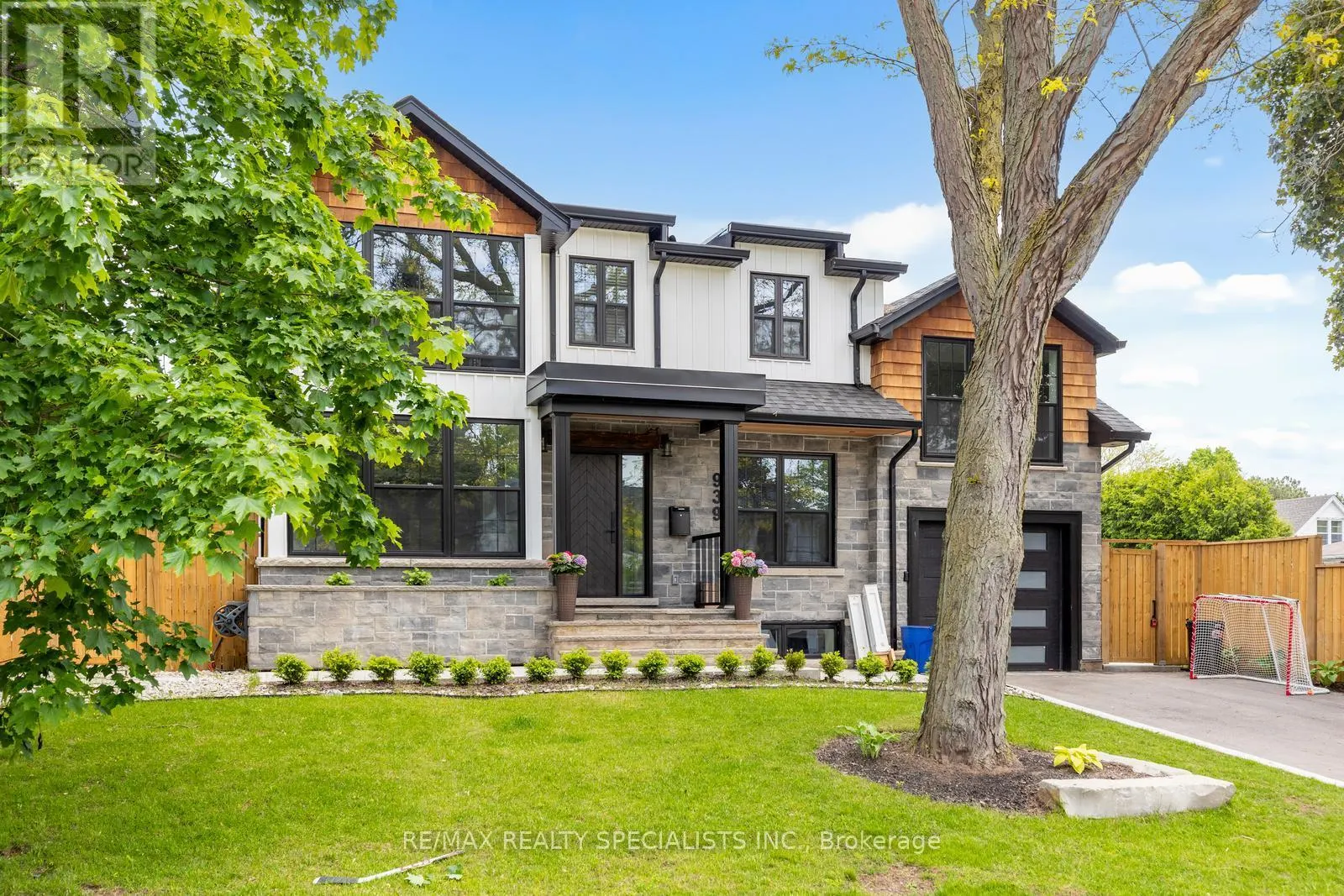 939 TEAL DRIVE