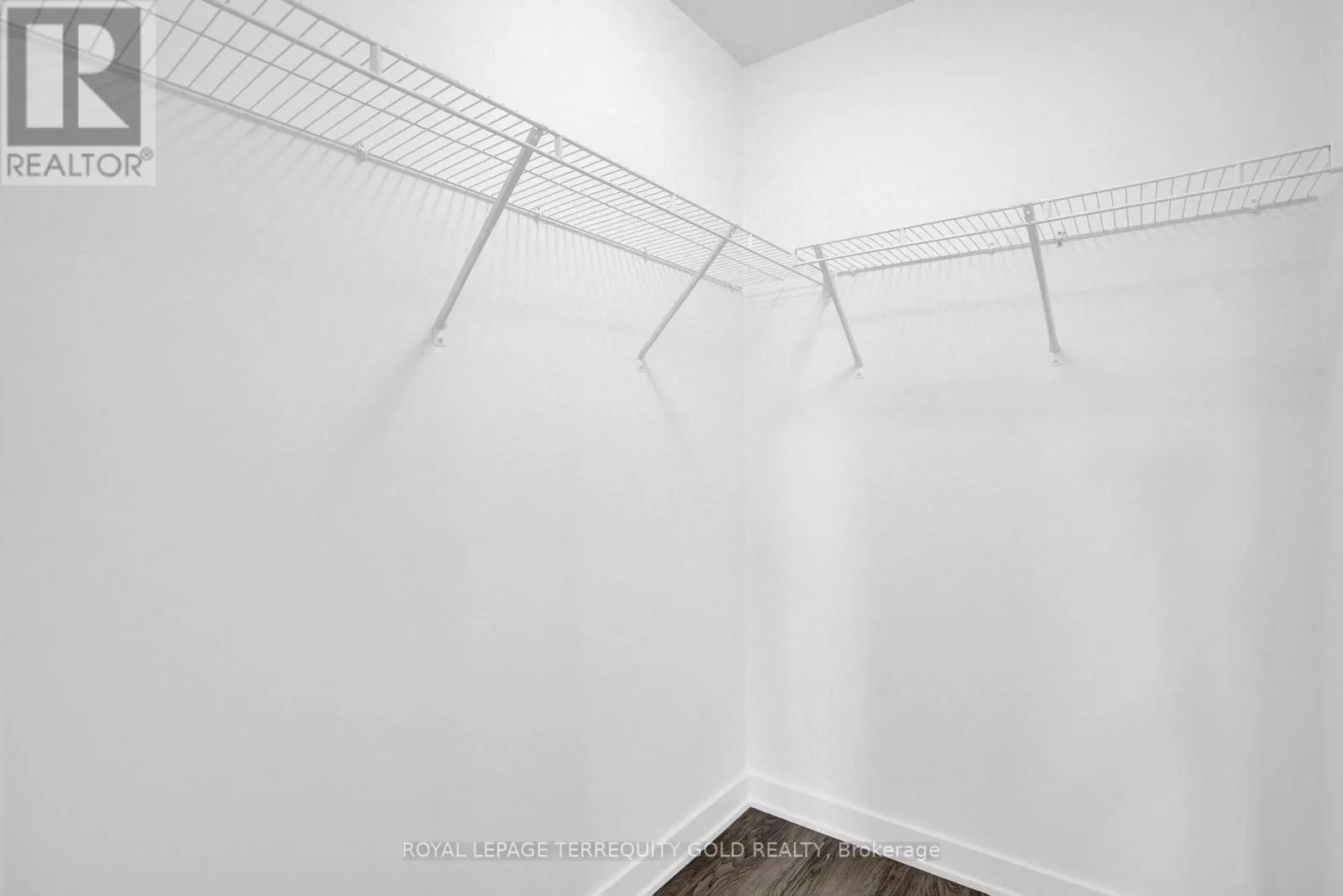 518 - 1440 CLARRIAGE COURT