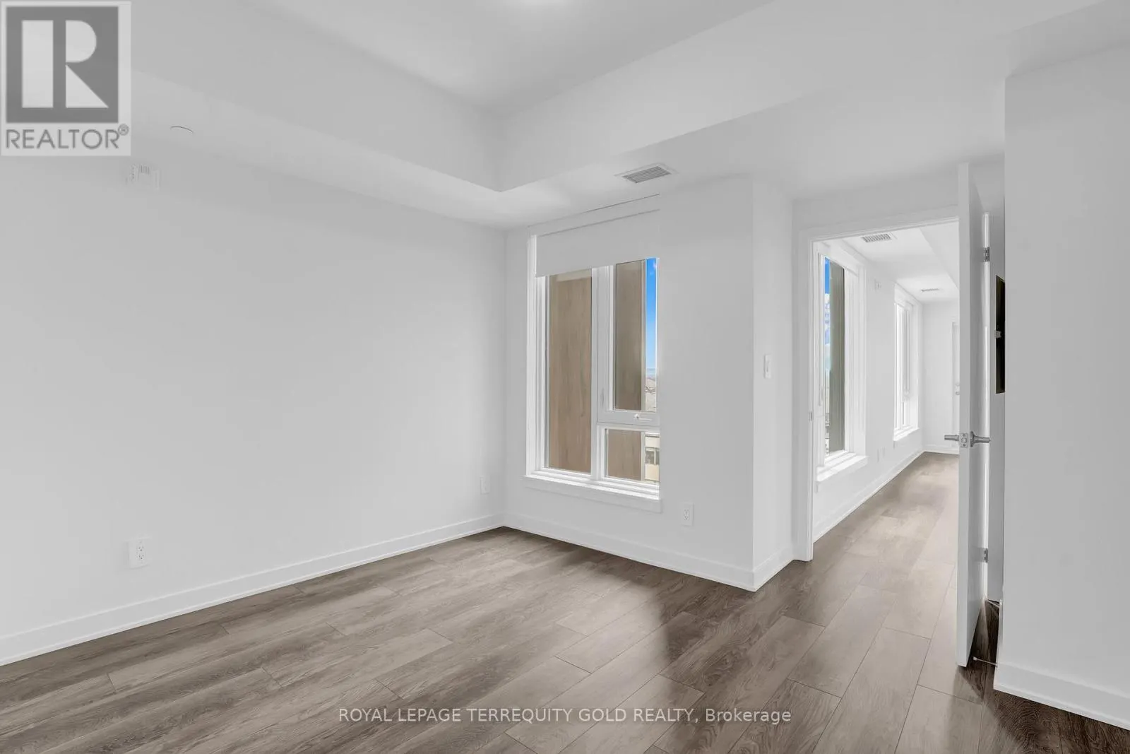 518 - 1440 CLARRIAGE COURT