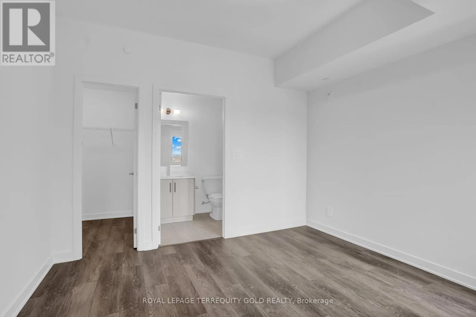 518 - 1440 CLARRIAGE COURT
