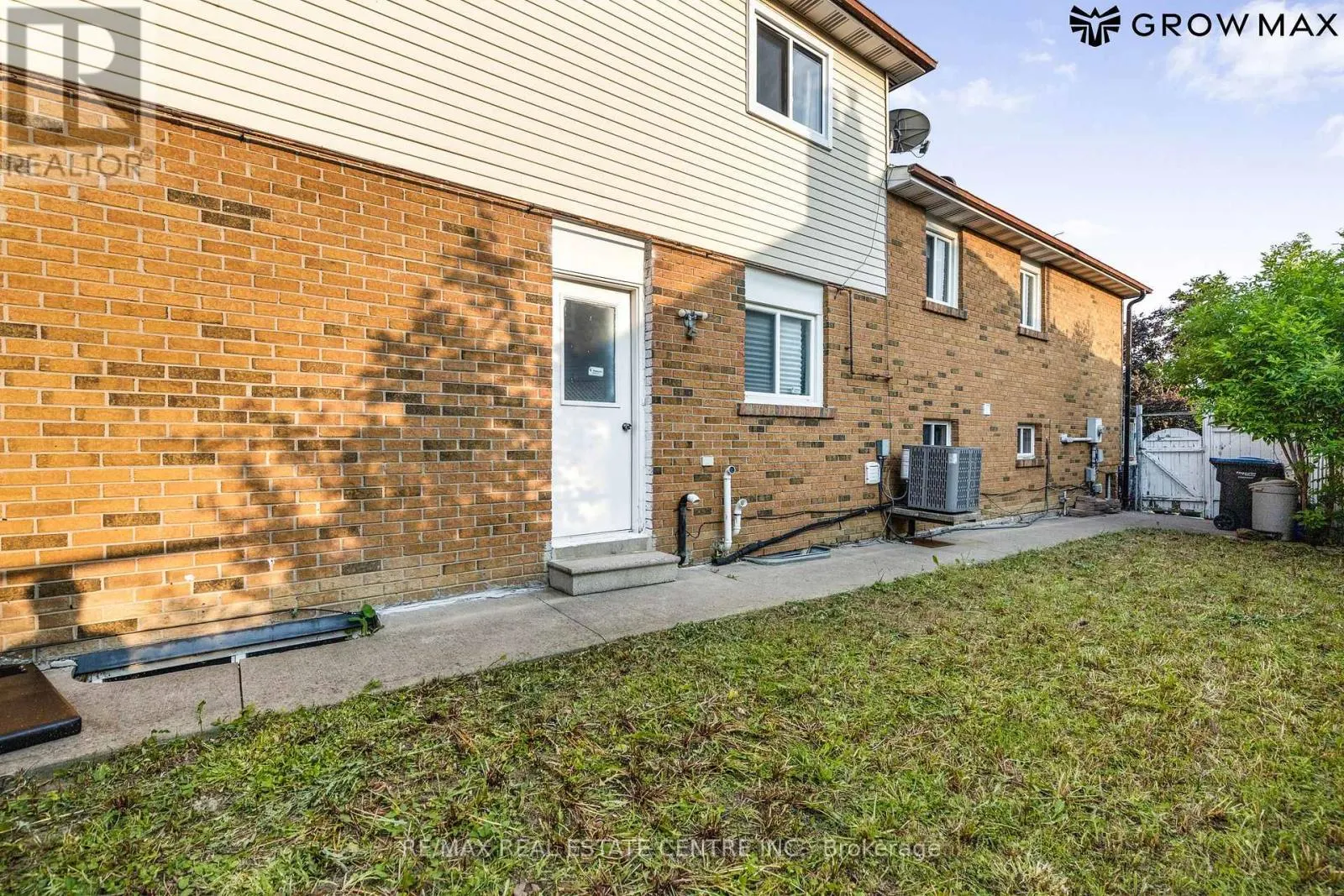 38 ELDERWOOD PLACE
