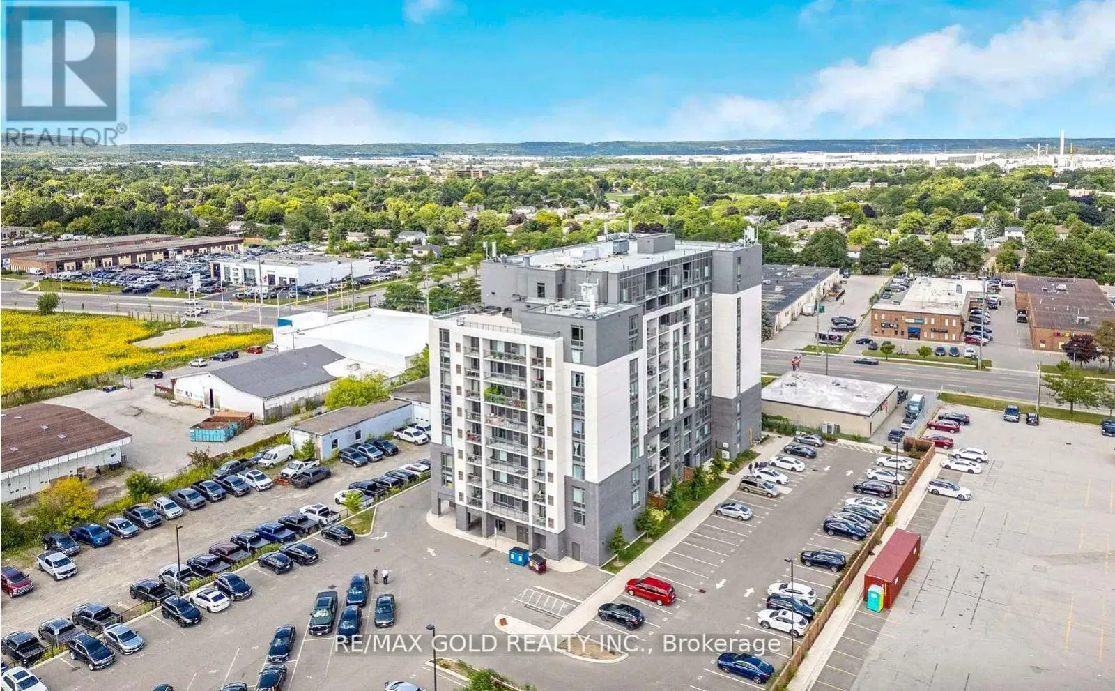 807 - 716 MAIN STREET E