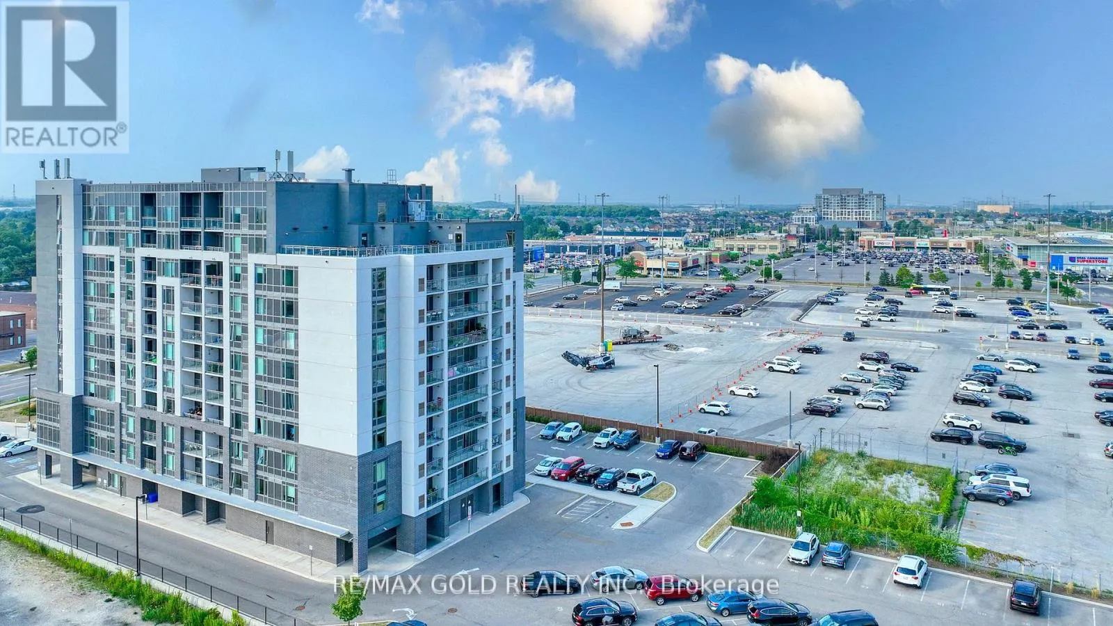 807 - 716 MAIN STREET E