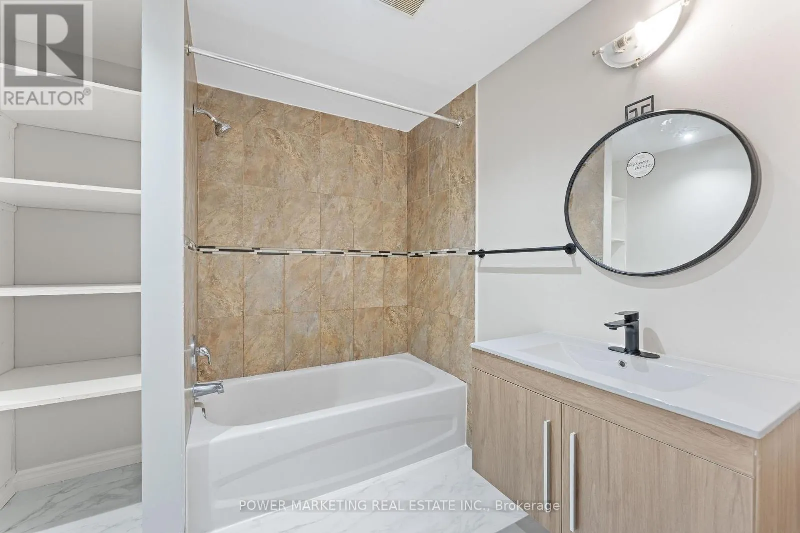 3 NEWBURY CRESCENT