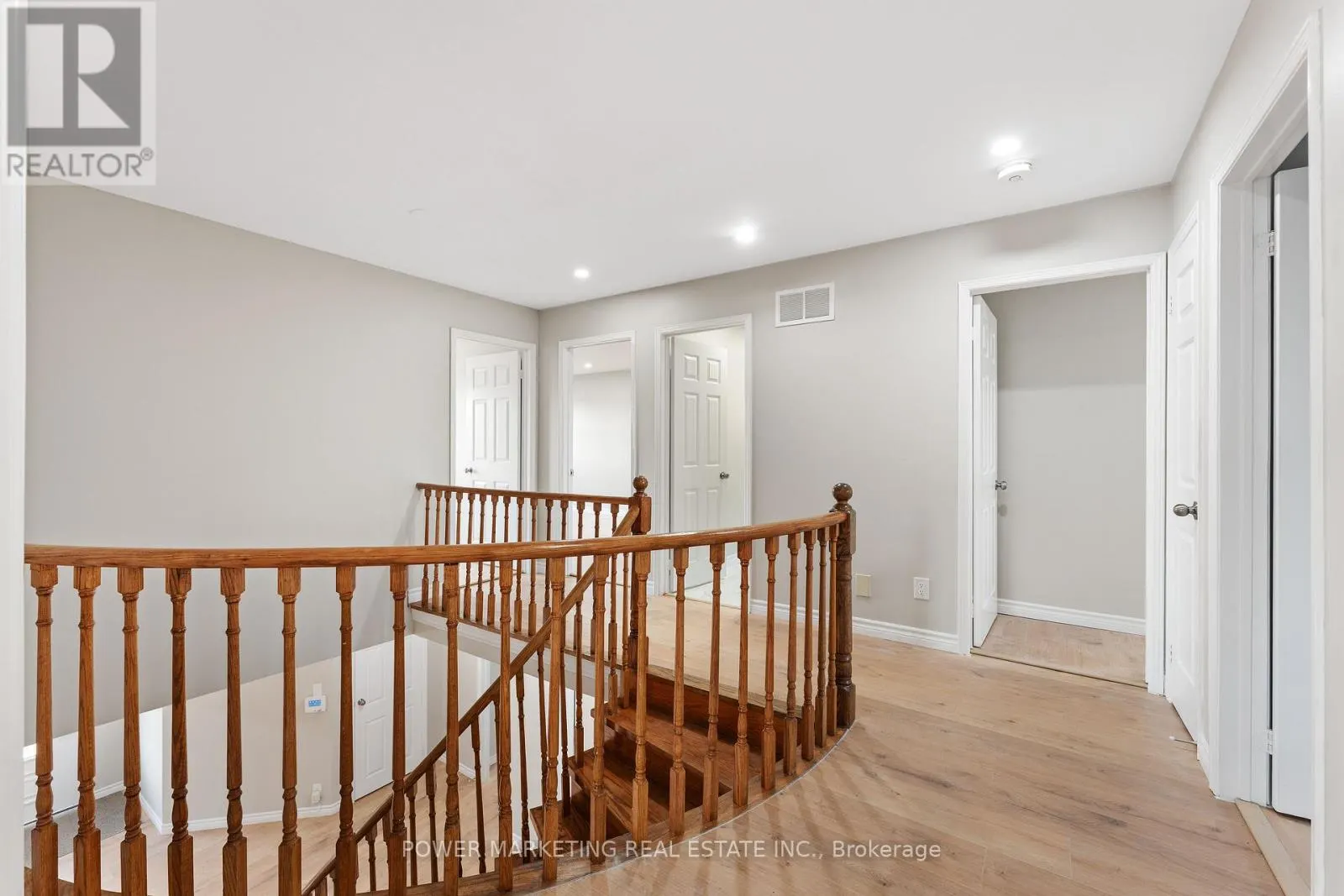 3 NEWBURY CRESCENT