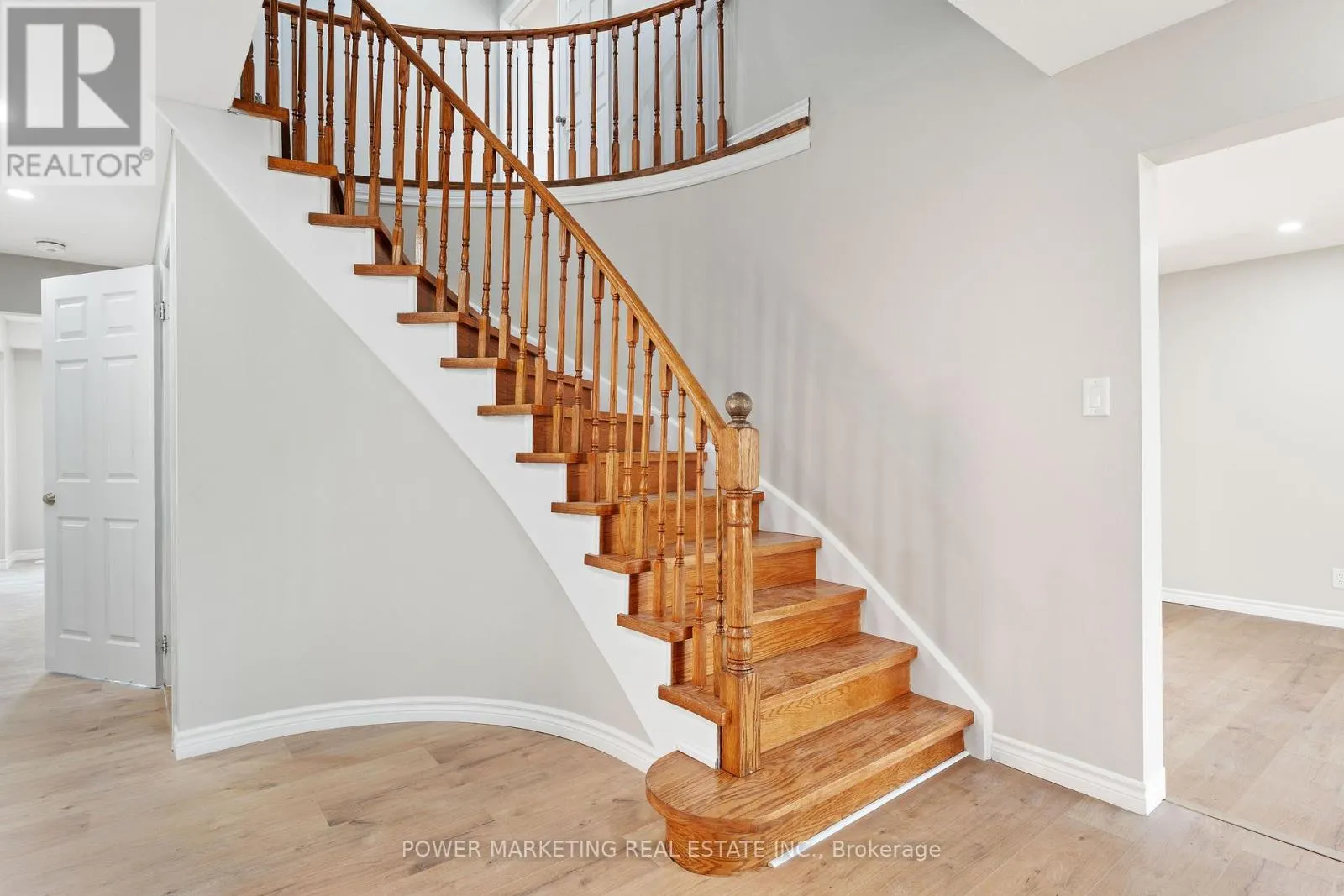 3 NEWBURY CRESCENT