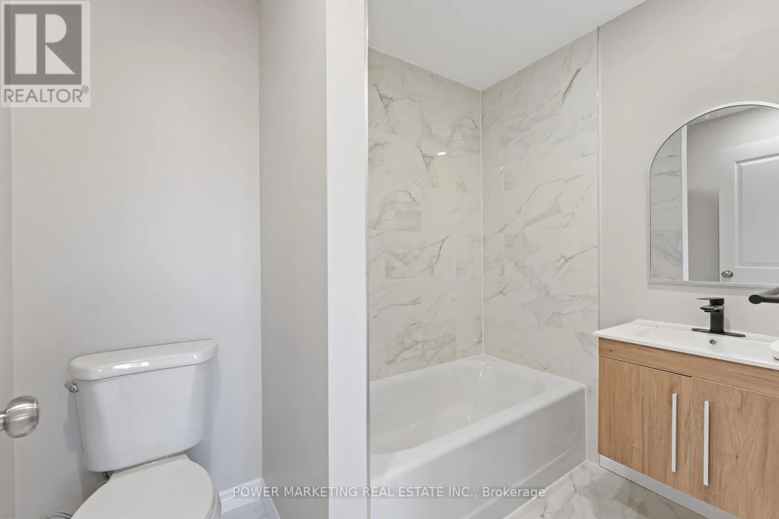 3 NEWBURY CRESCENT