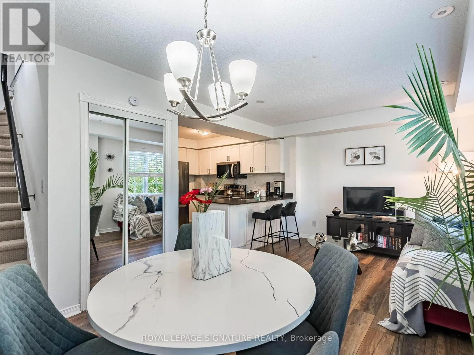 11 - 3055 ELMCREEK ROAD