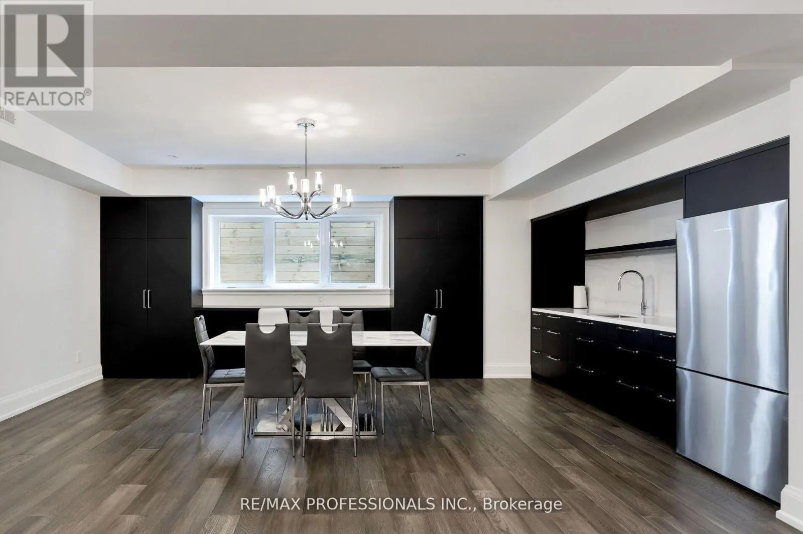 38 LORENE DRIVE