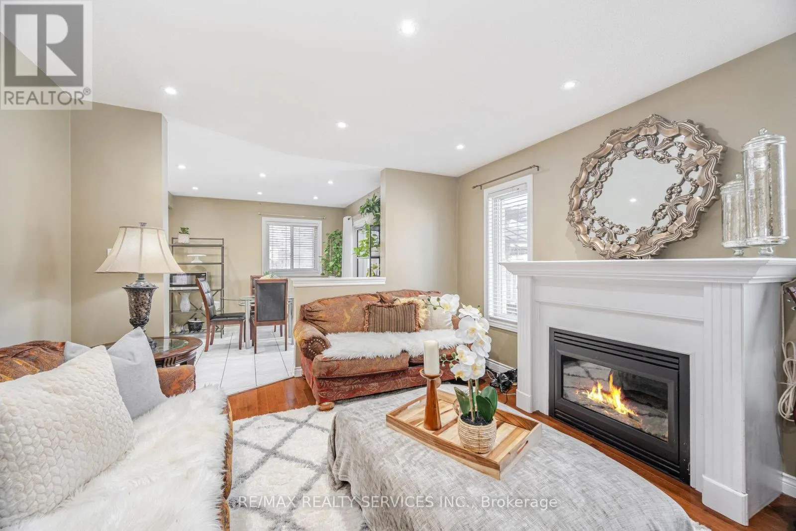 28 FALLSTAR CRESCENT