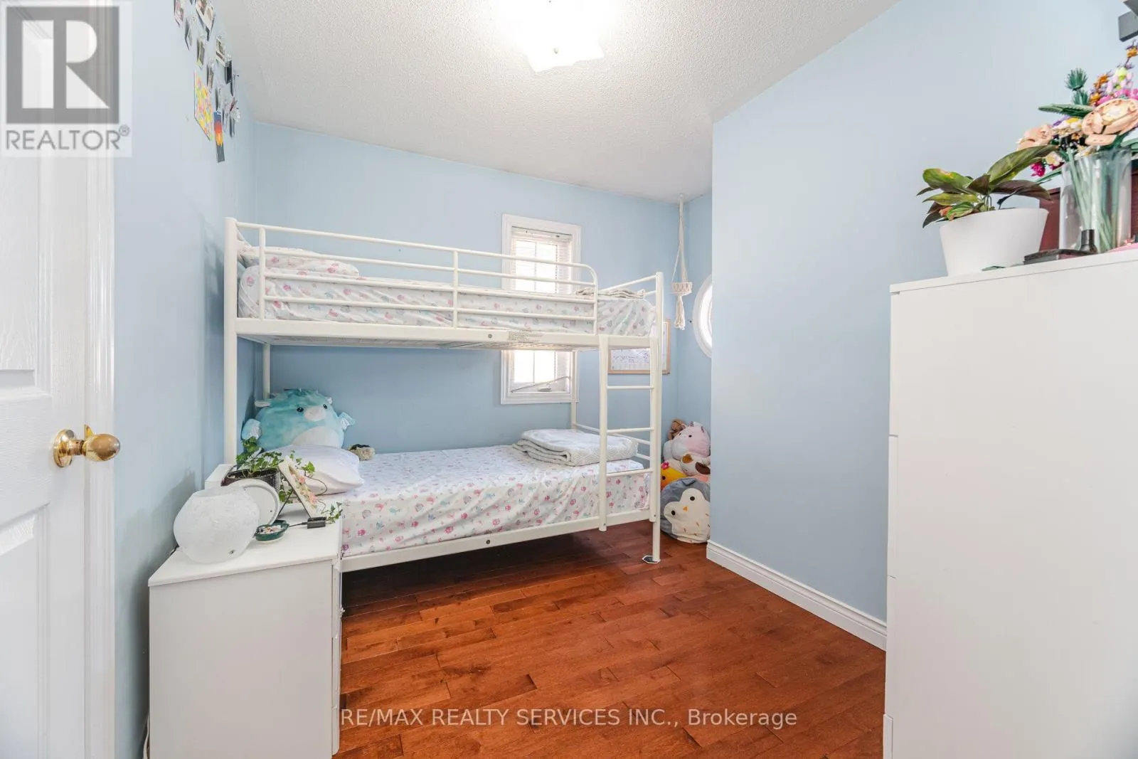 28 FALLSTAR CRESCENT