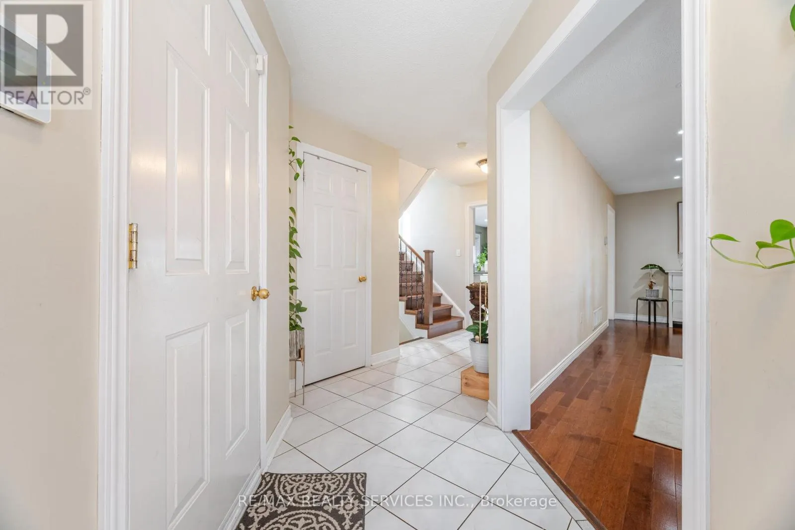28 FALLSTAR CRESCENT