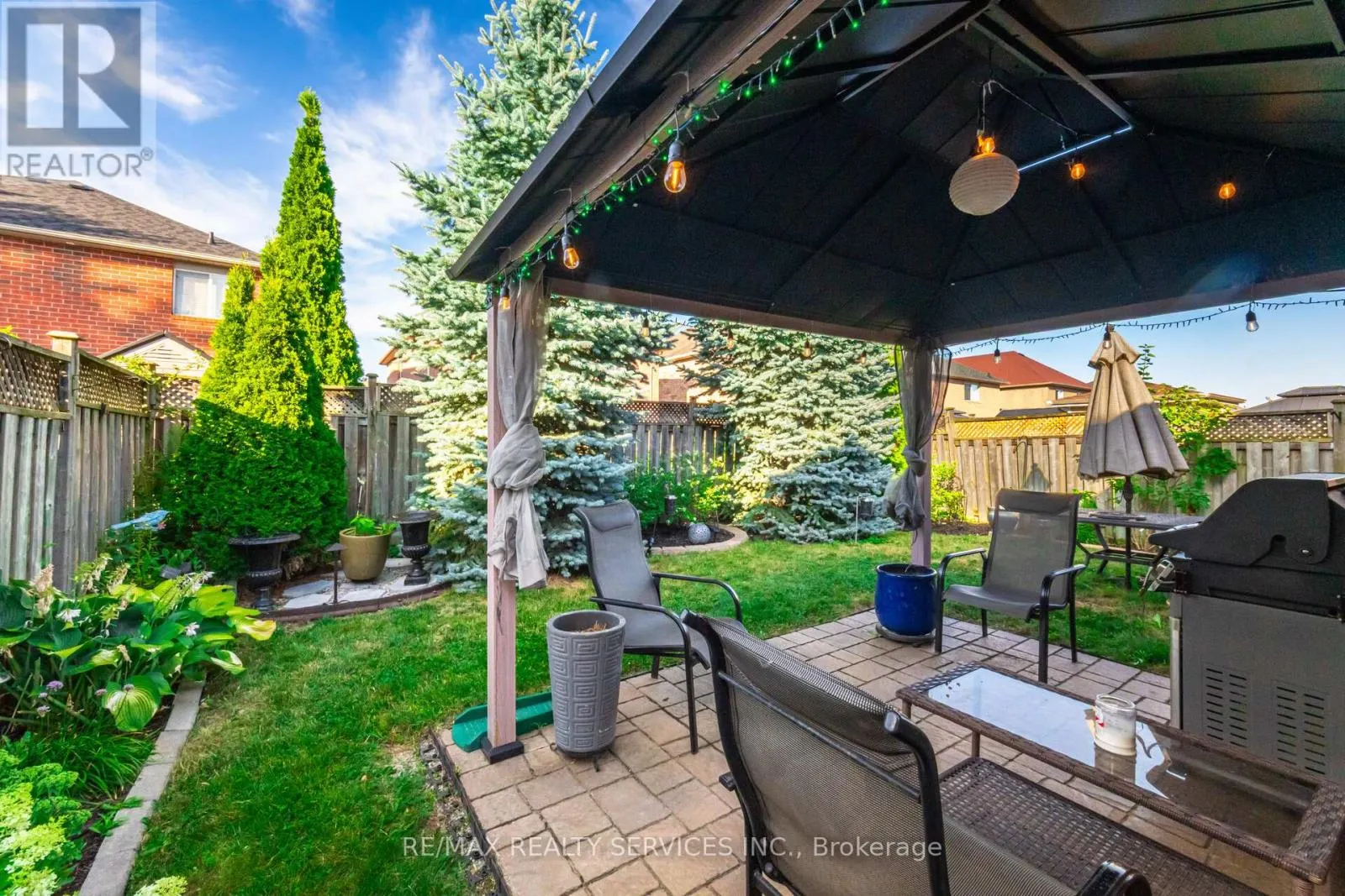 28 FALLSTAR CRESCENT
