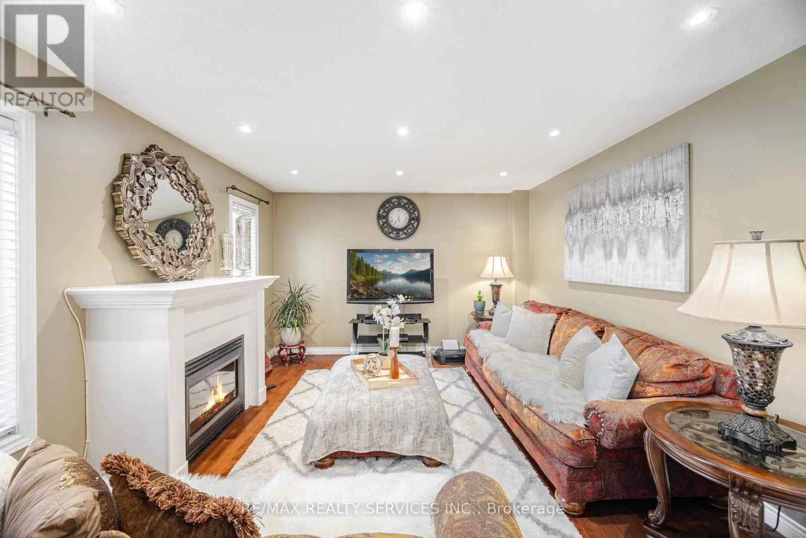 28 FALLSTAR CRESCENT