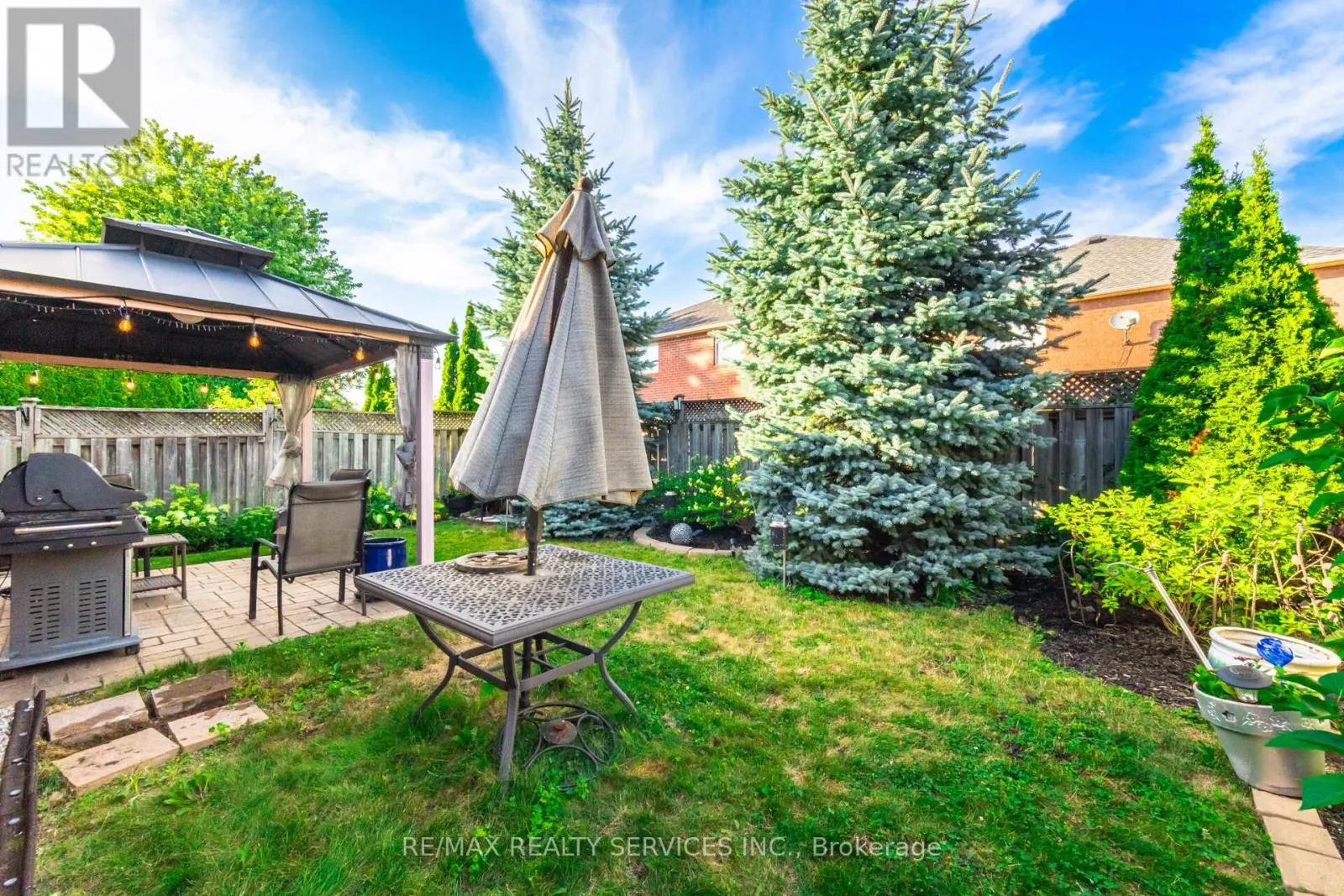 28 FALLSTAR CRESCENT
