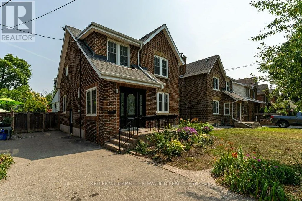 39 COURT STREET N