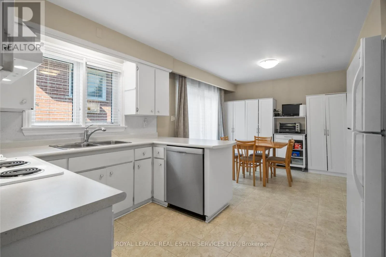 6 LONGFIELD ROAD