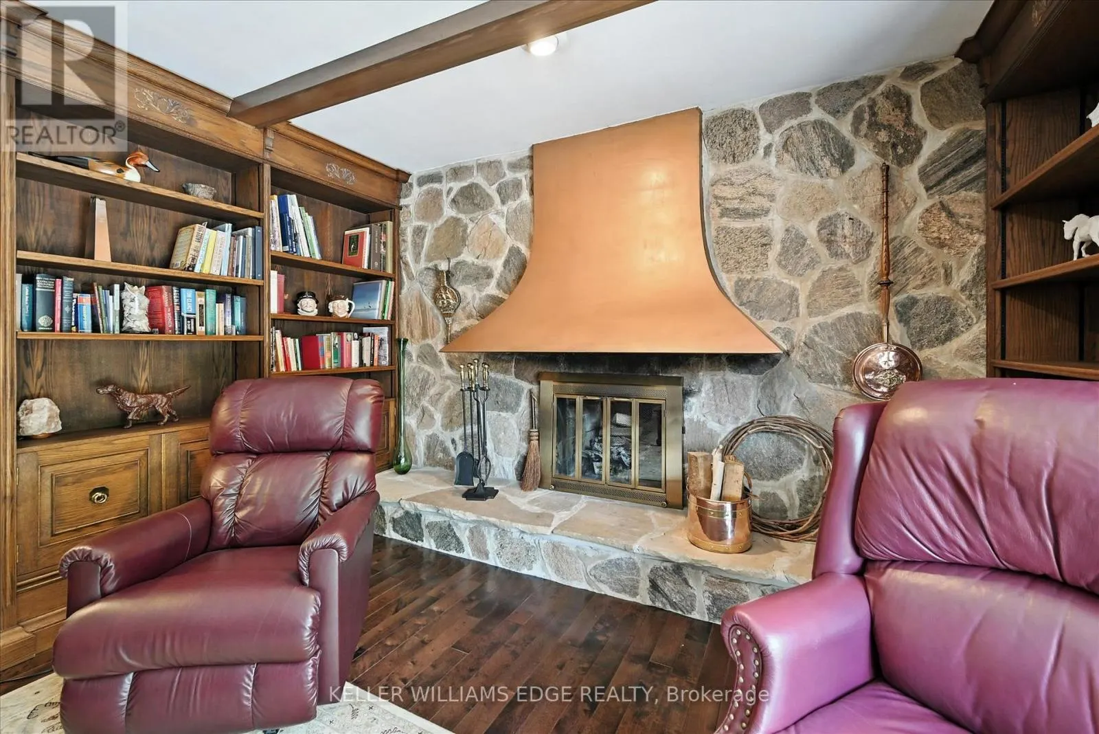 2105 AGINCOURT CRESCENT
