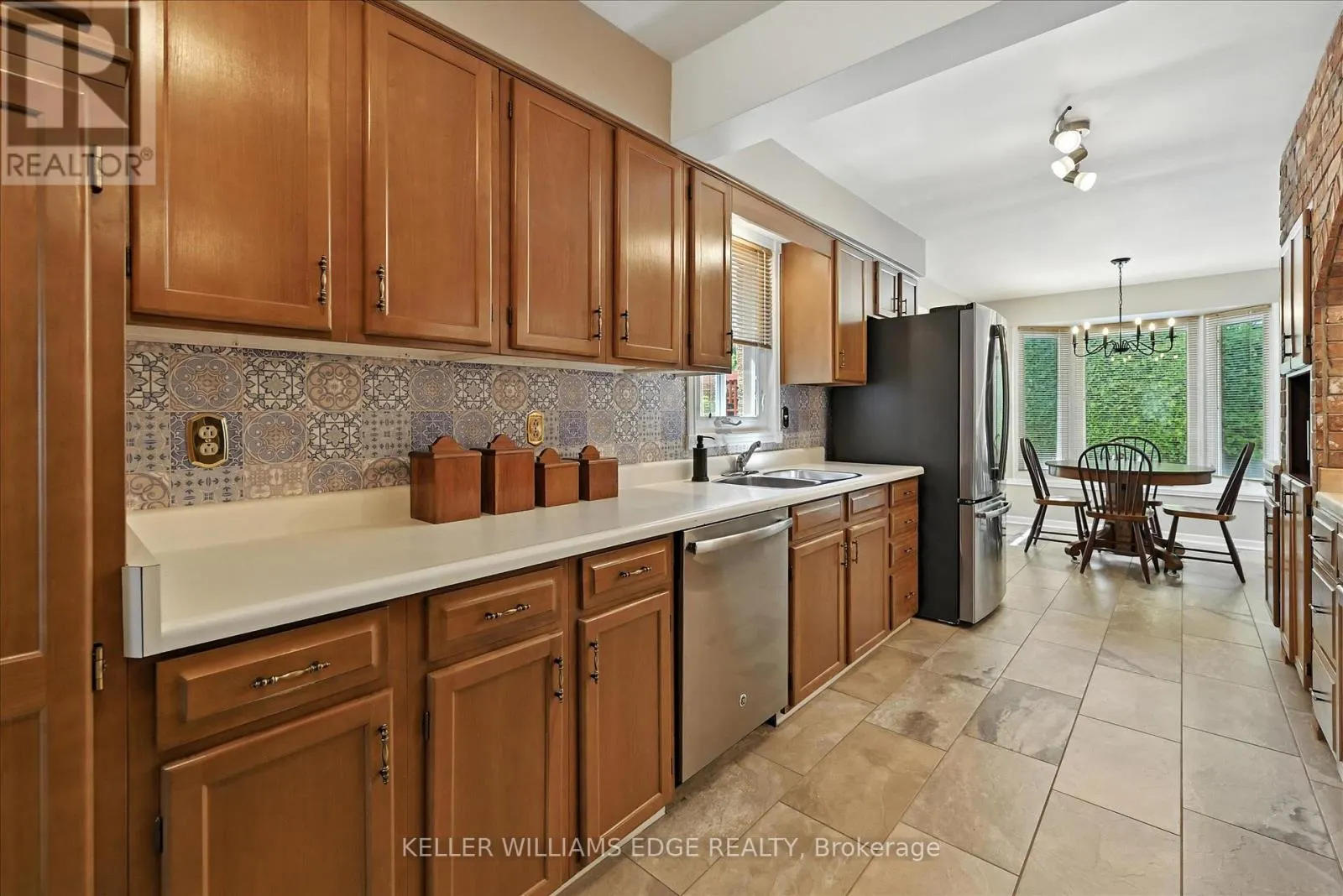 2105 AGINCOURT CRESCENT