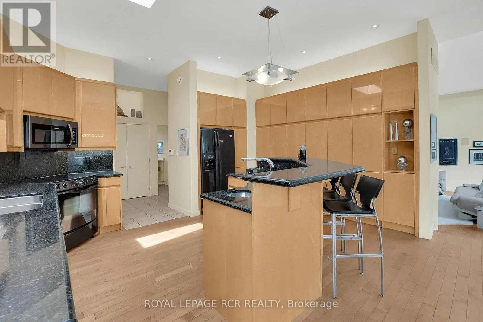 5 WOODLOT COURT