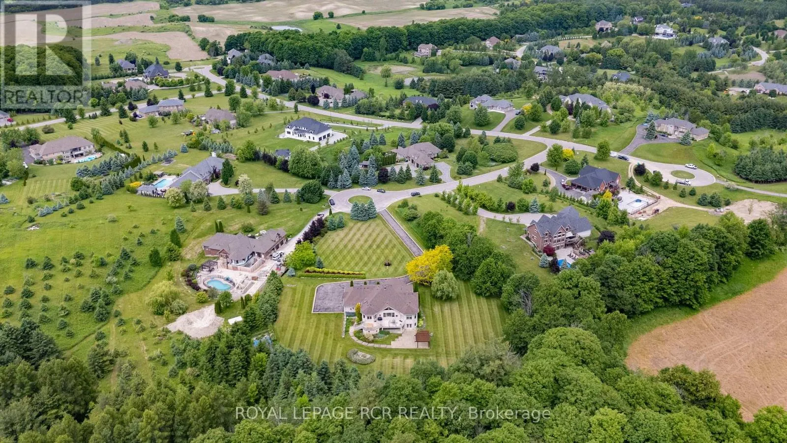 5 WOODLOT COURT