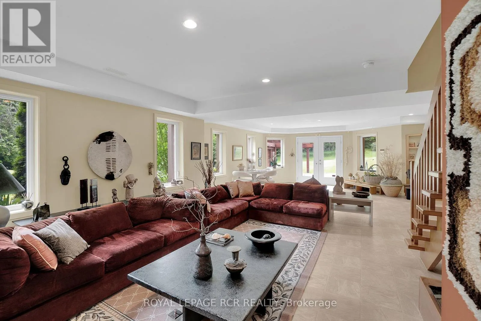 5 WOODLOT COURT