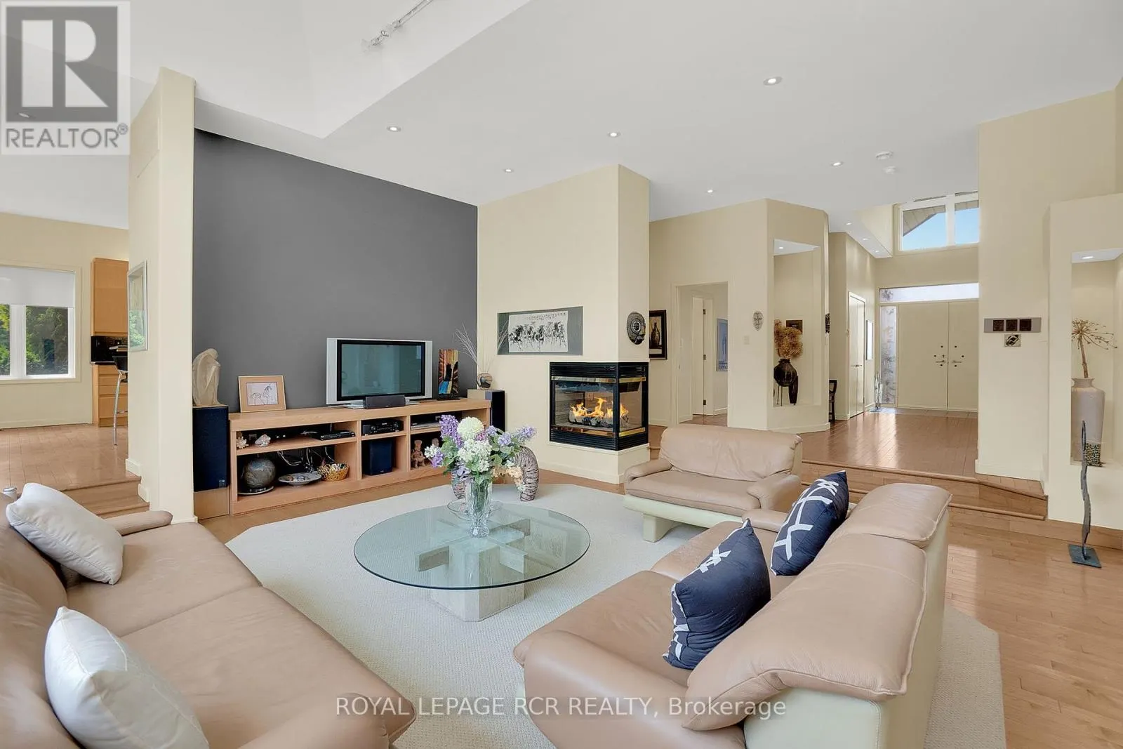 5 WOODLOT COURT
