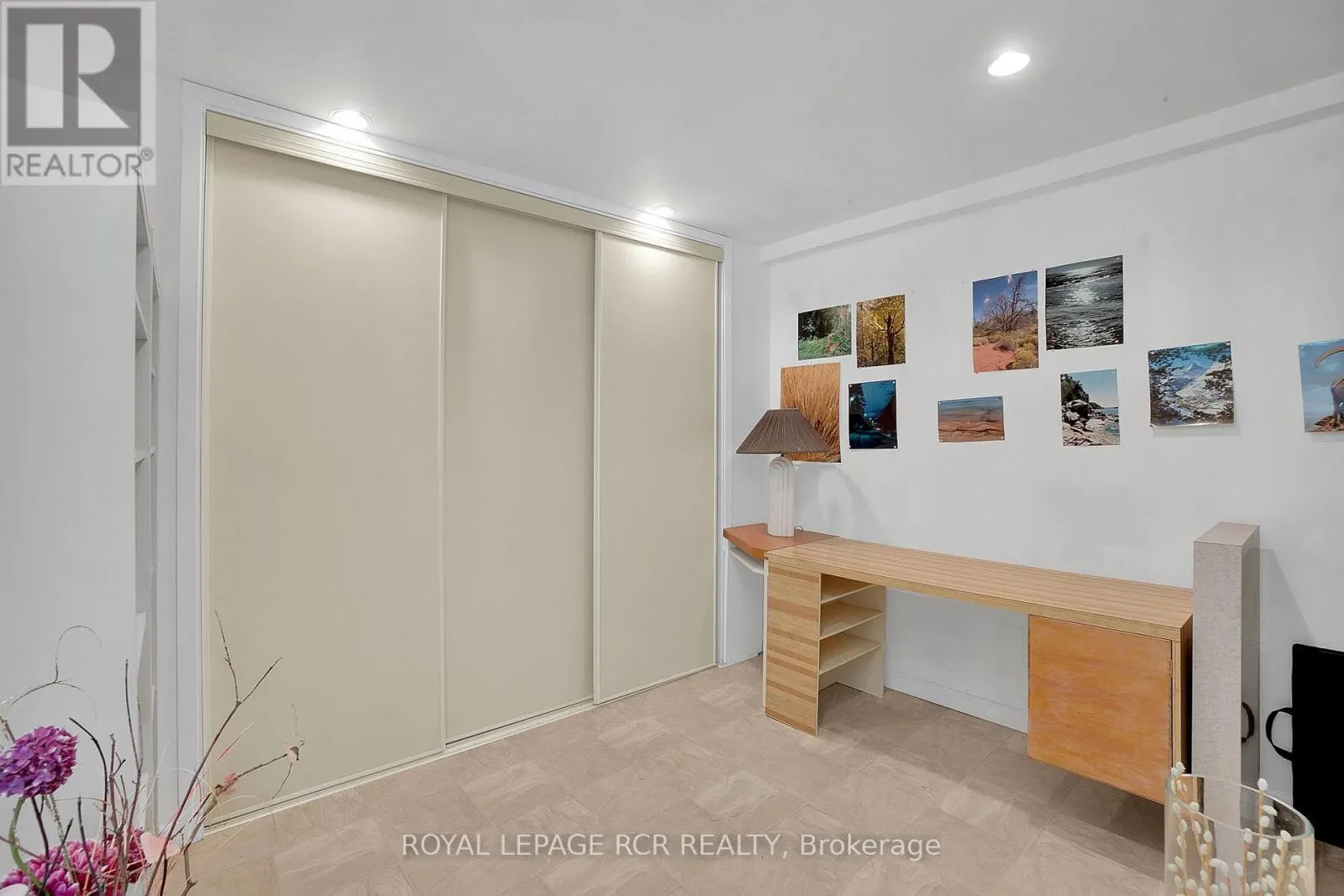 5 WOODLOT COURT