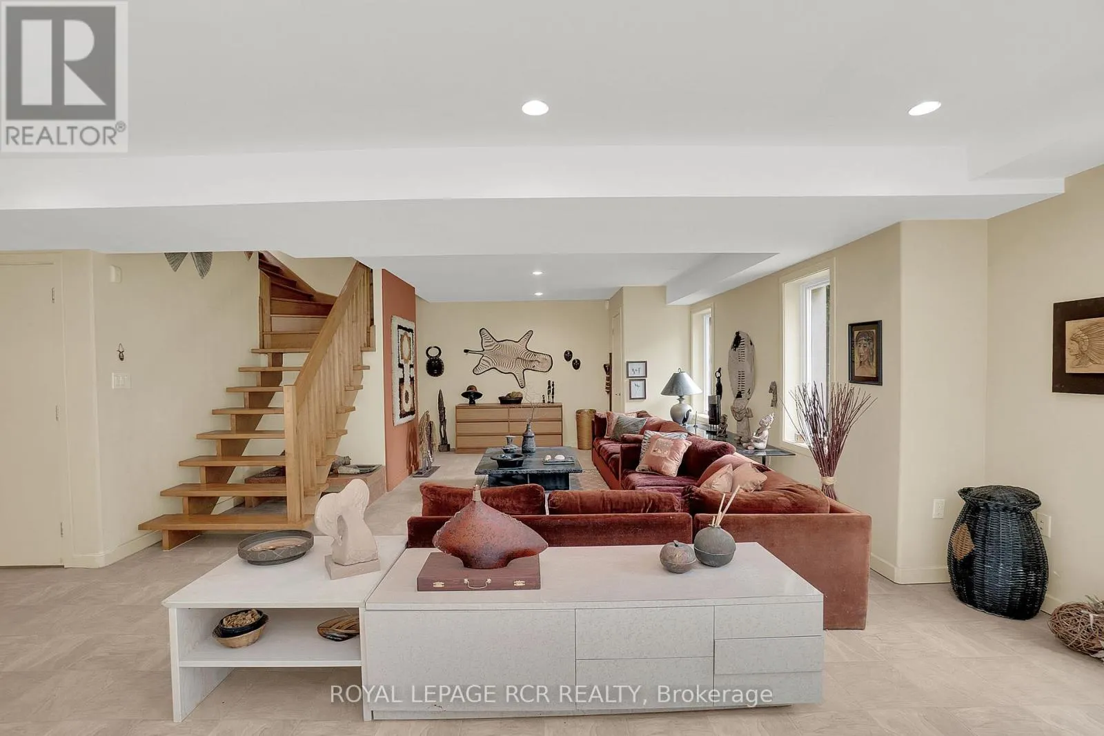 5 WOODLOT COURT