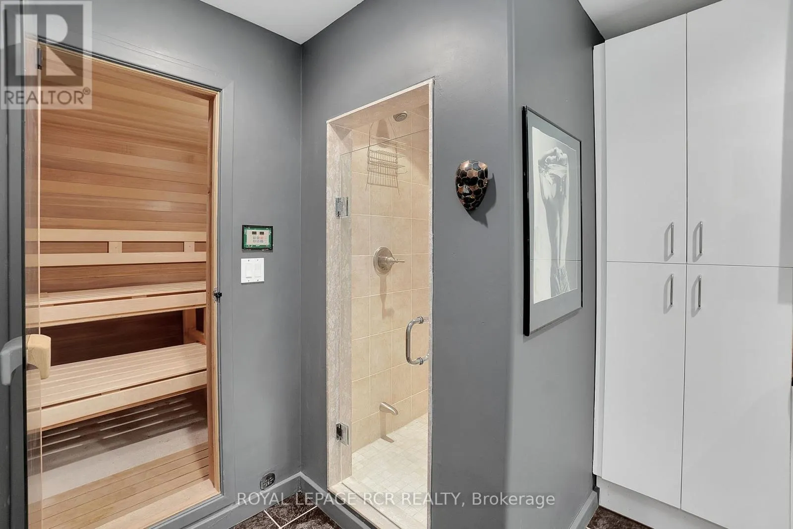 5 WOODLOT COURT