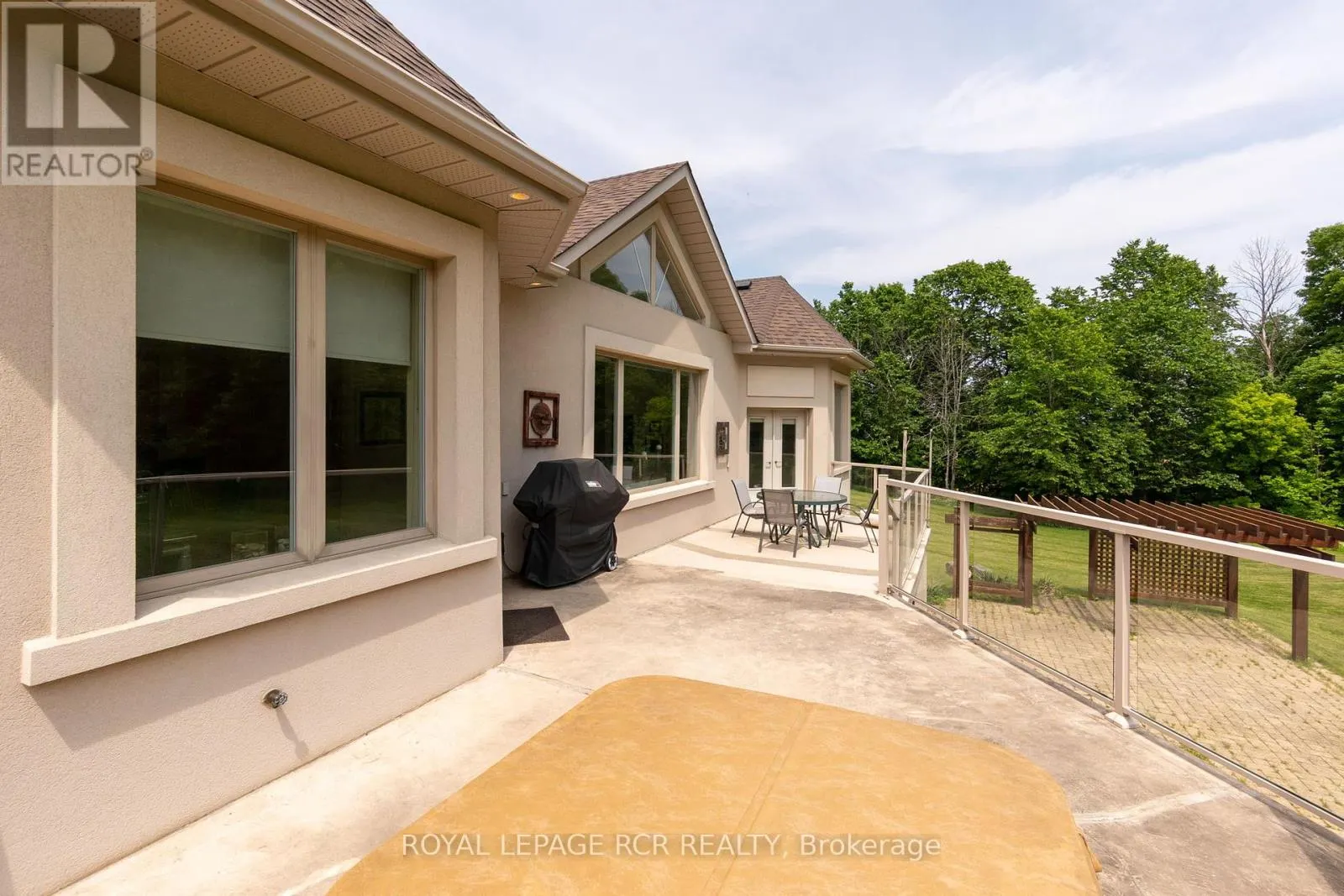 5 WOODLOT COURT