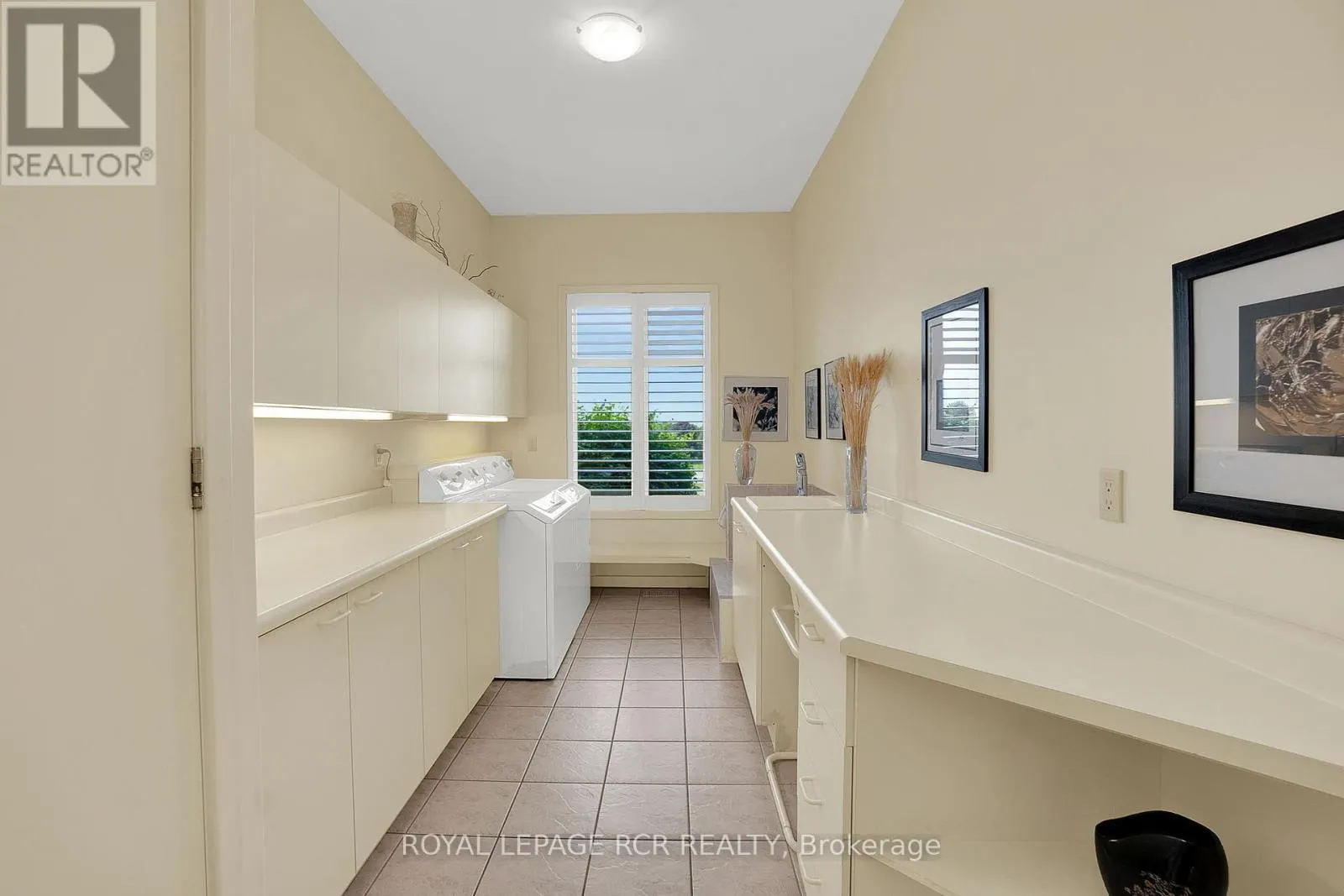 5 WOODLOT COURT