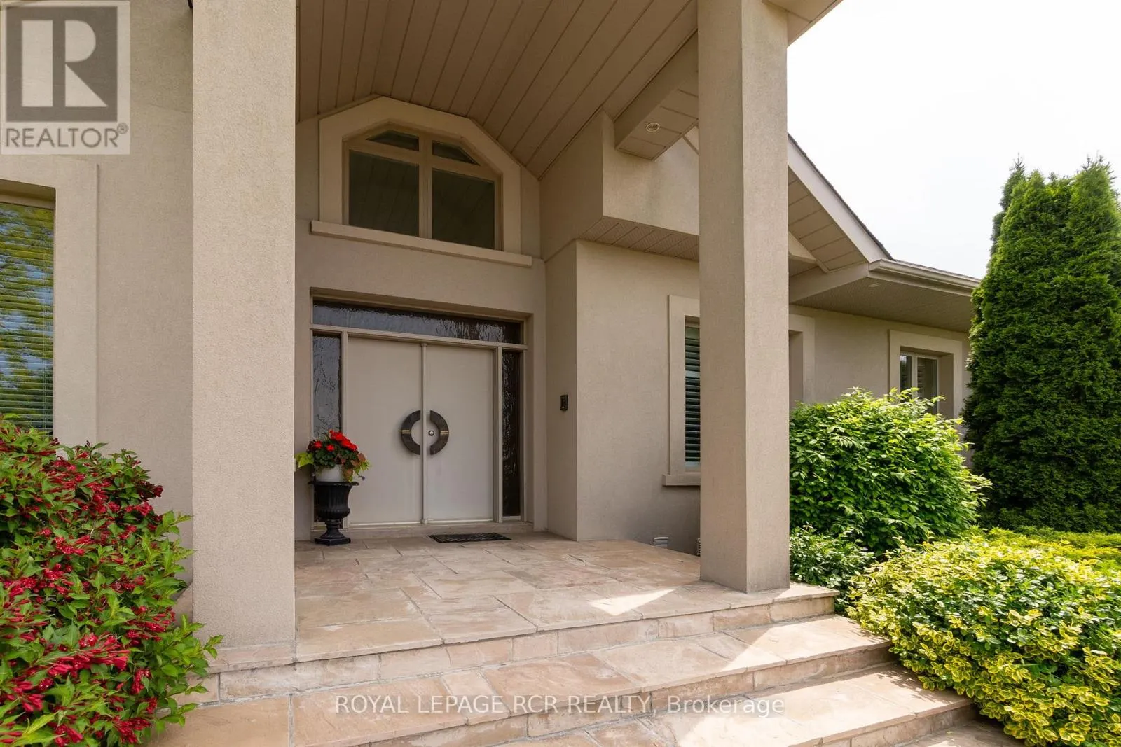 5 WOODLOT COURT