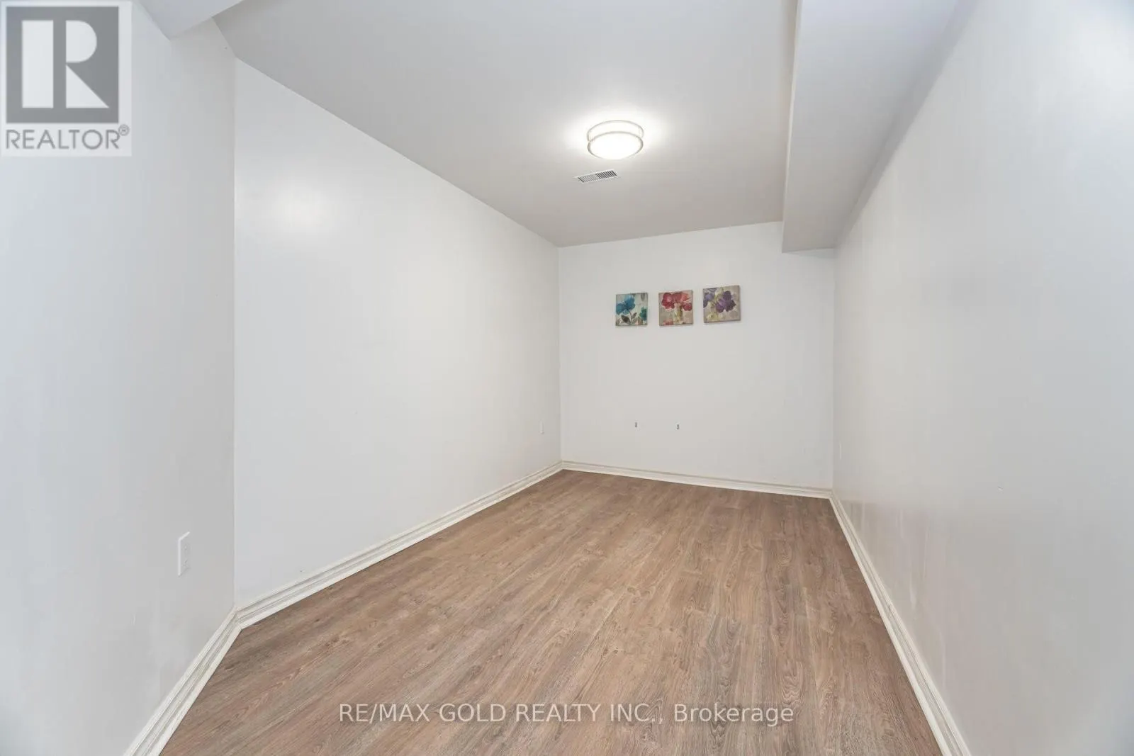 15 OAKHAVEN ROAD