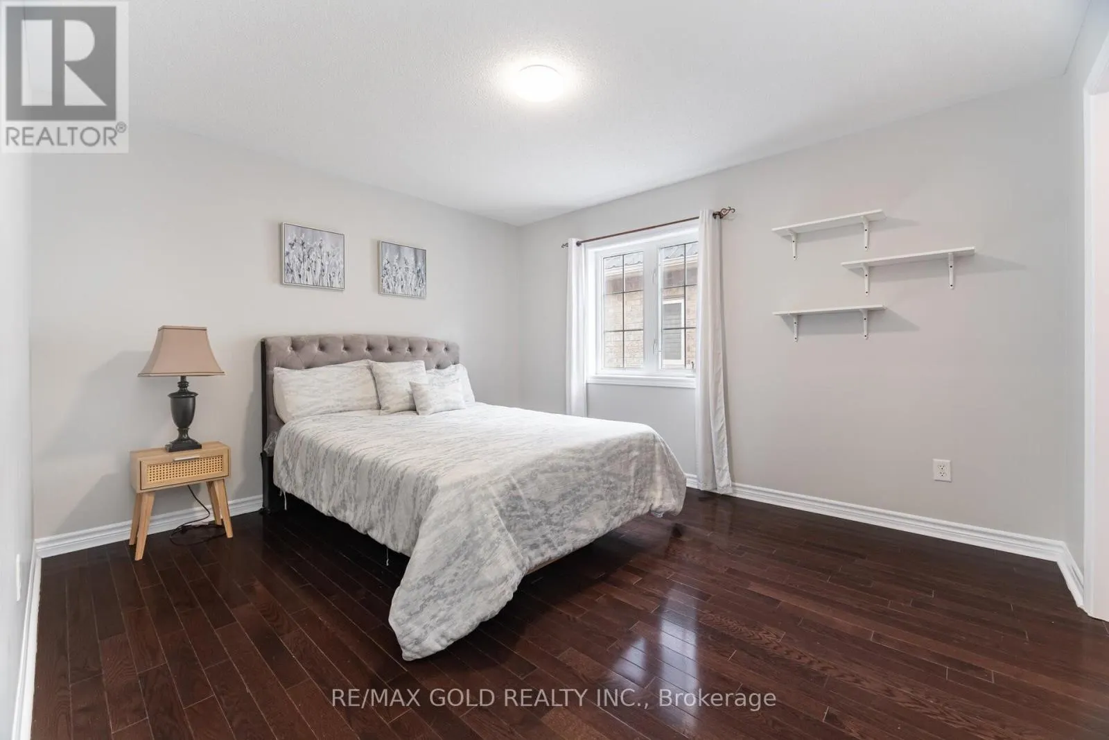 15 OAKHAVEN ROAD