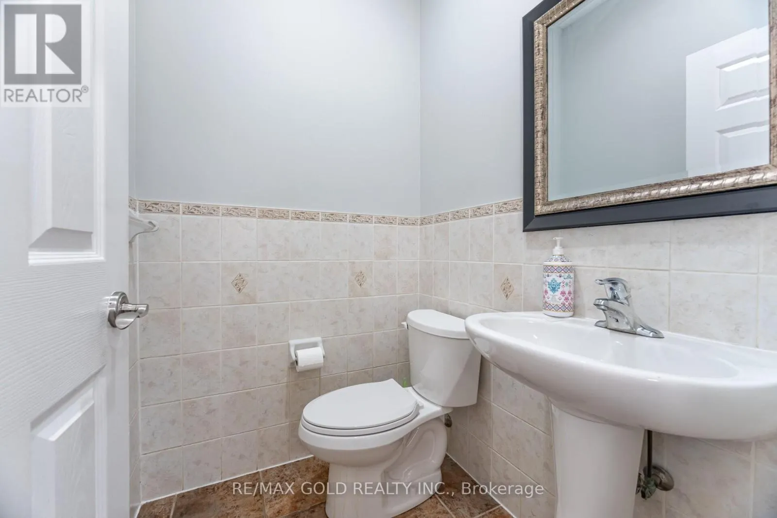 15 OAKHAVEN ROAD