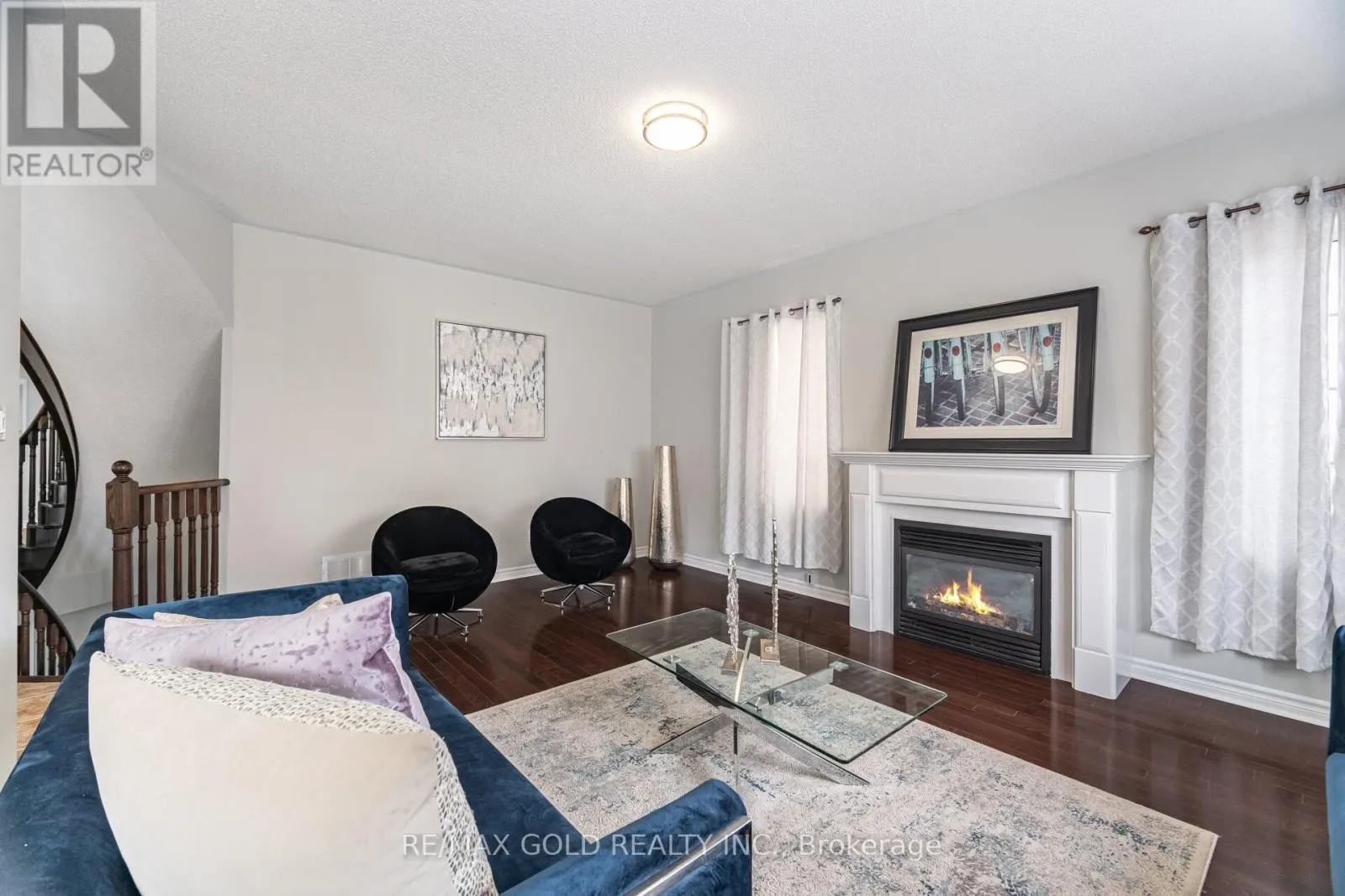 15 OAKHAVEN ROAD