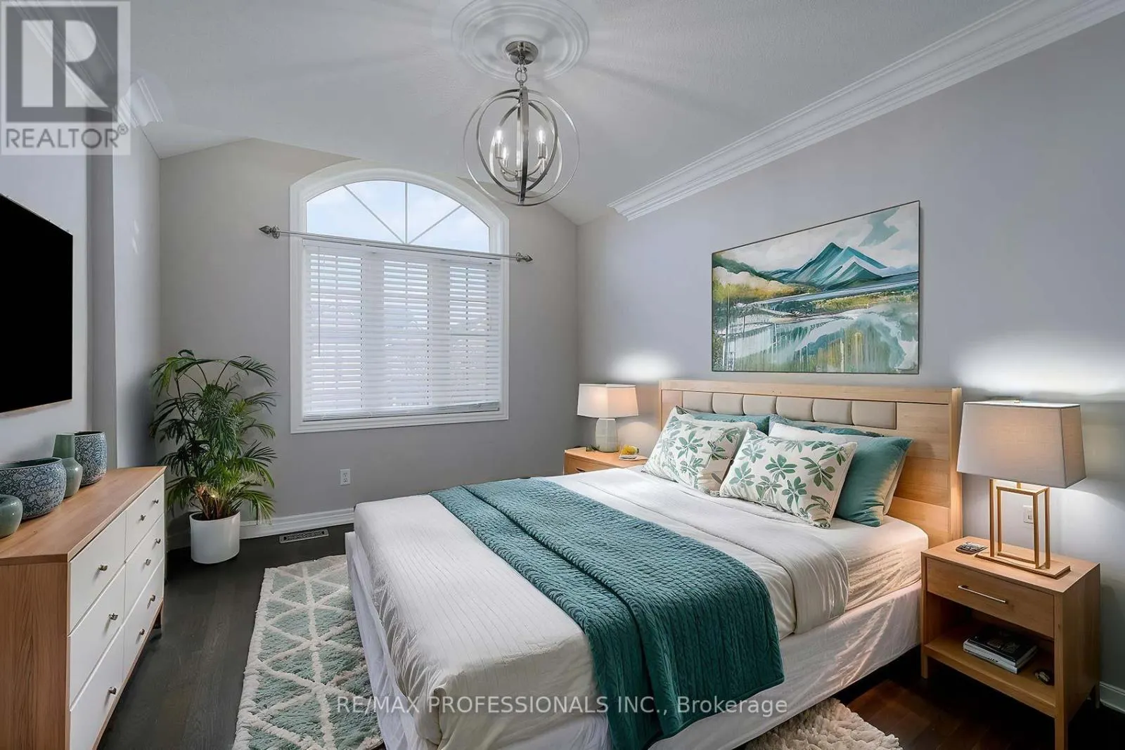 1095 TUPPER DRIVE