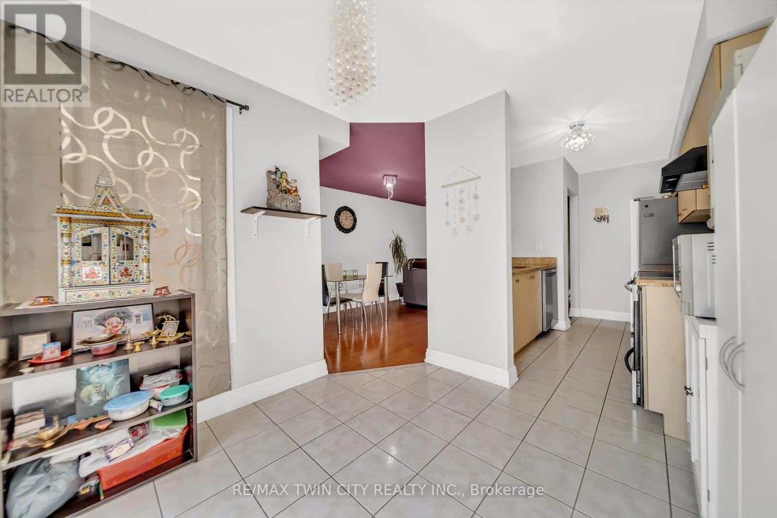 562 ORANGE WALK CRESCENT