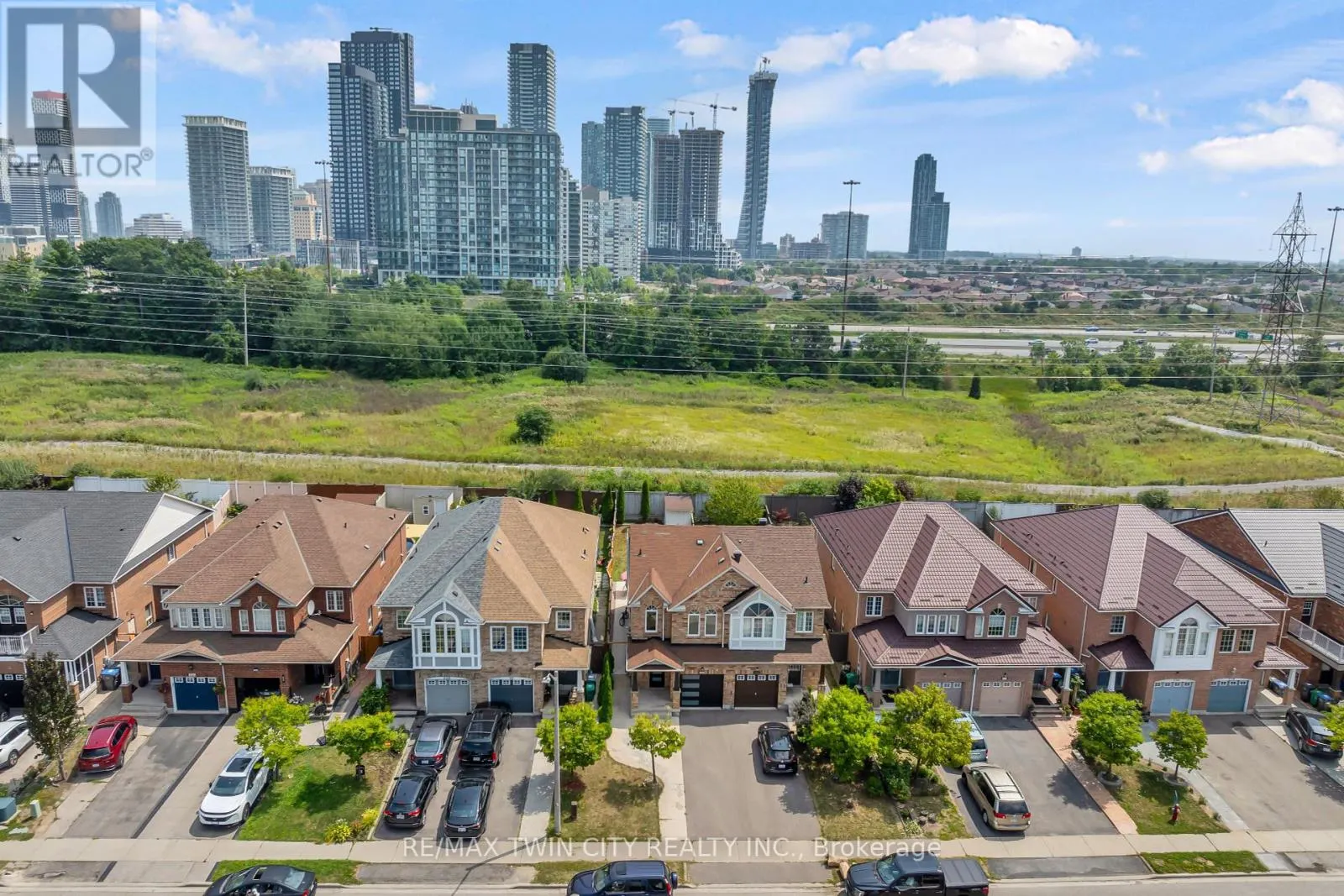 562 ORANGE WALK CRESCENT
